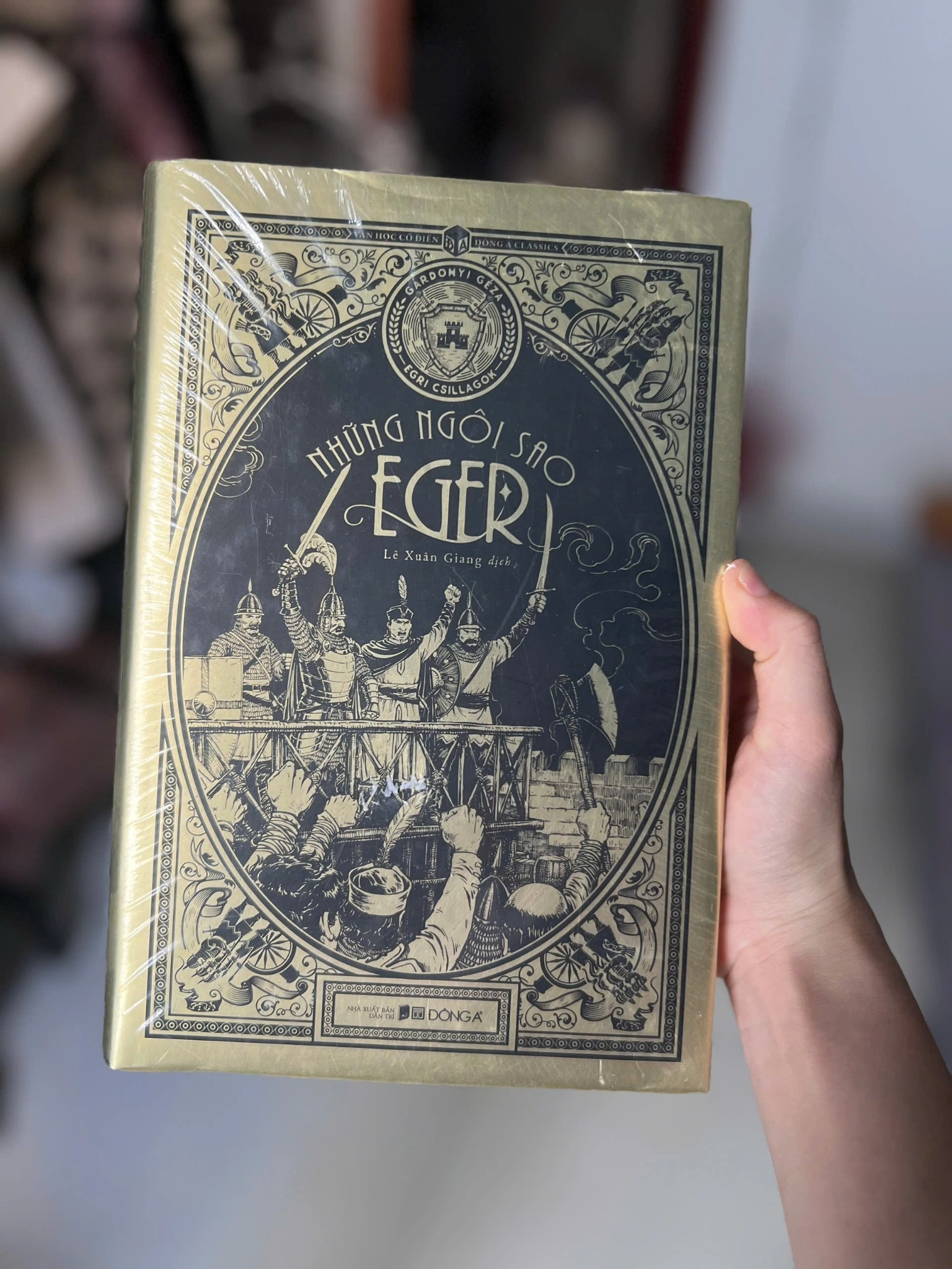 Những ngôi sao eger by  - Sách Book Cover - Ngọc Hiển Books