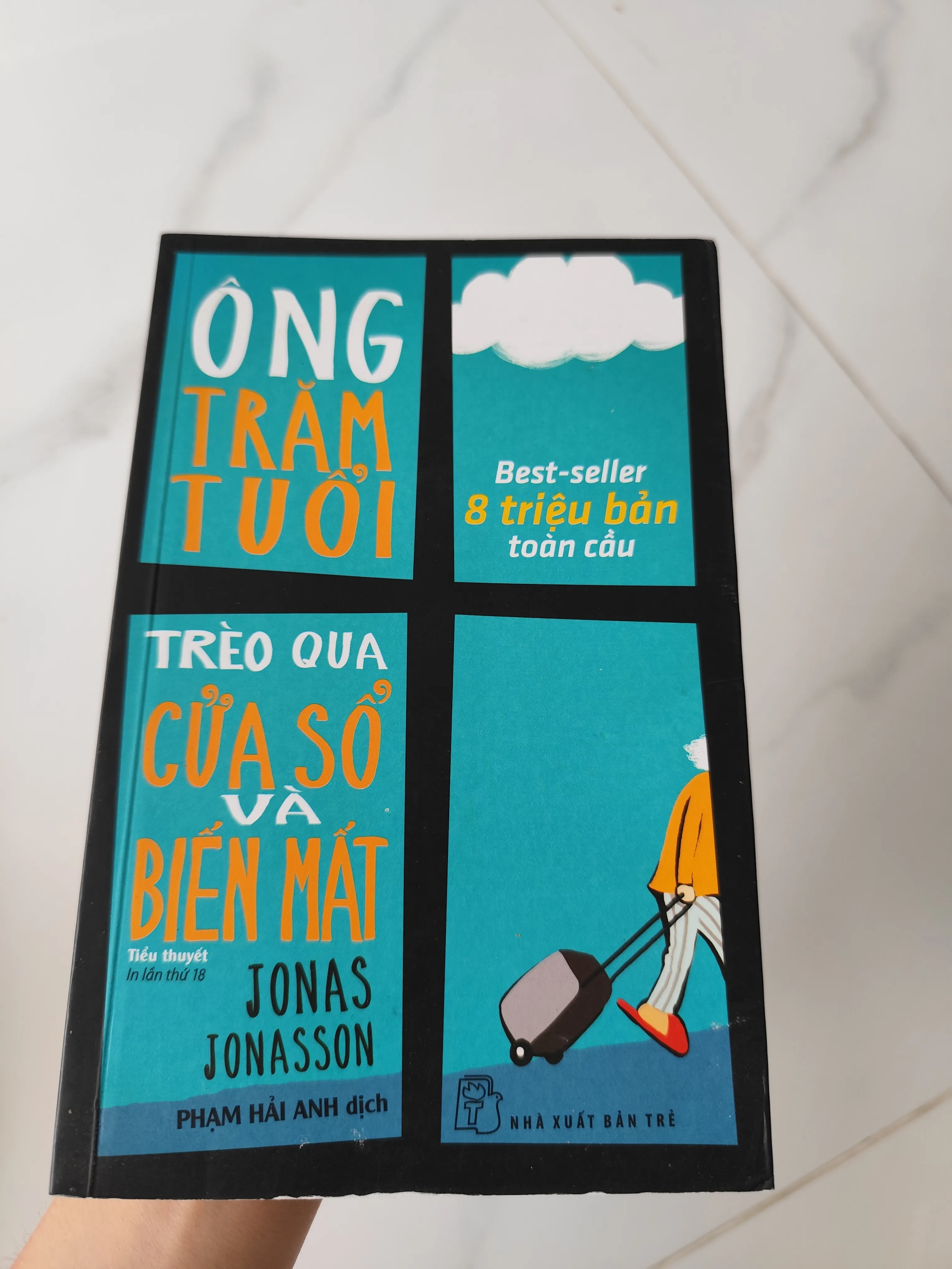 Ông trăm tuổi trèo qua cửa sổ và biến mất by  - Sách Book Cover - Ngọc Hiển Books