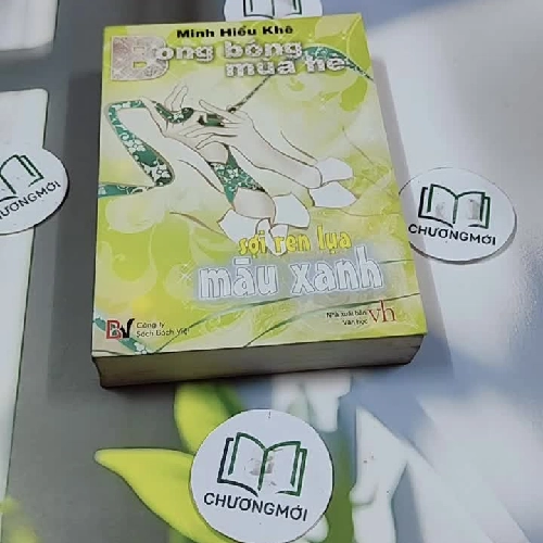 Bong Bóng Mùa Hè: Sợi Ren Lụa Màu Xanh - Minh Hiểu Khê