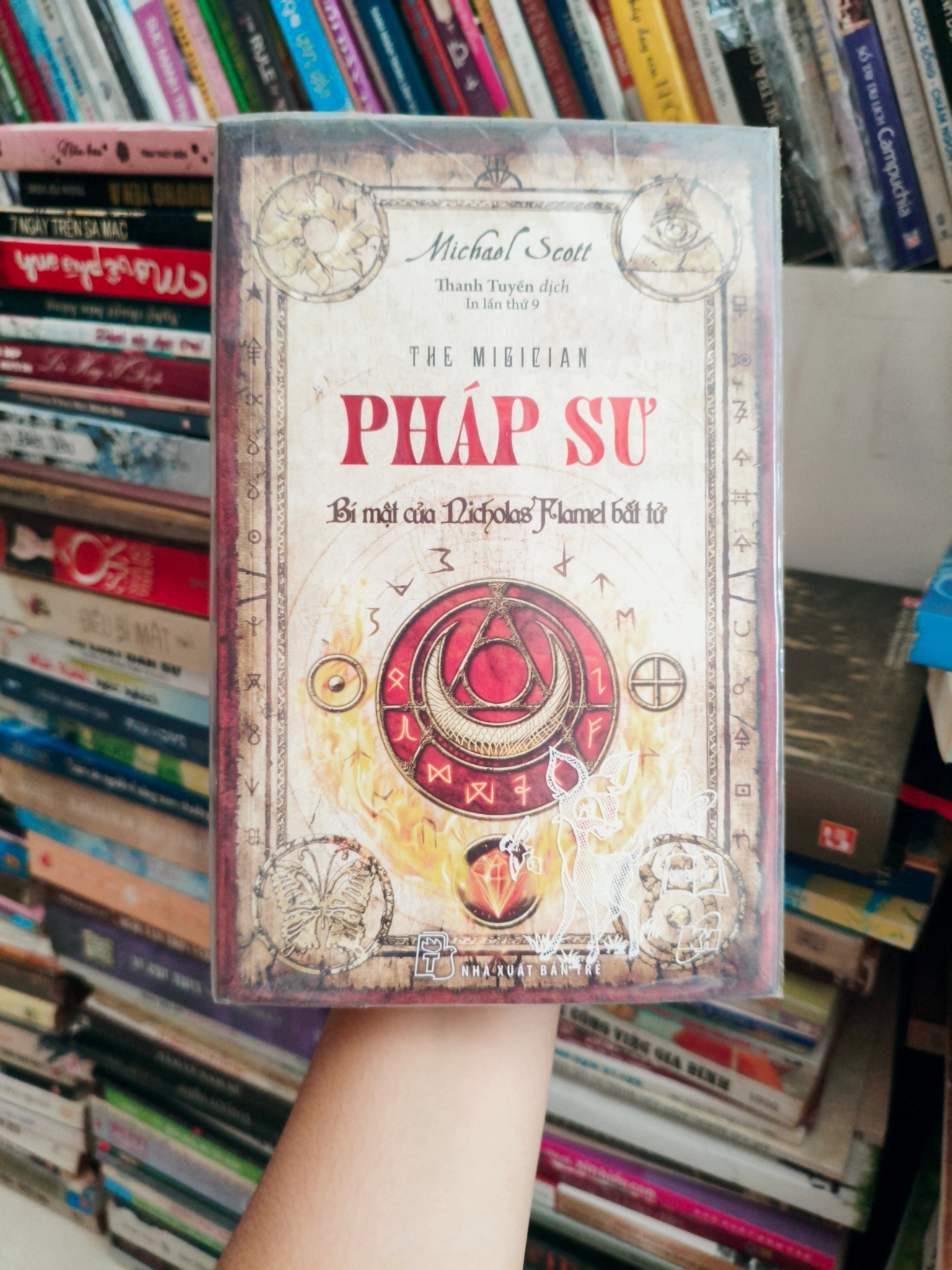 Pháp sư bí mật của Nicholas Flamel bất tử 🌱 by  - Sách Book Cover - Ngọc Hiển Books