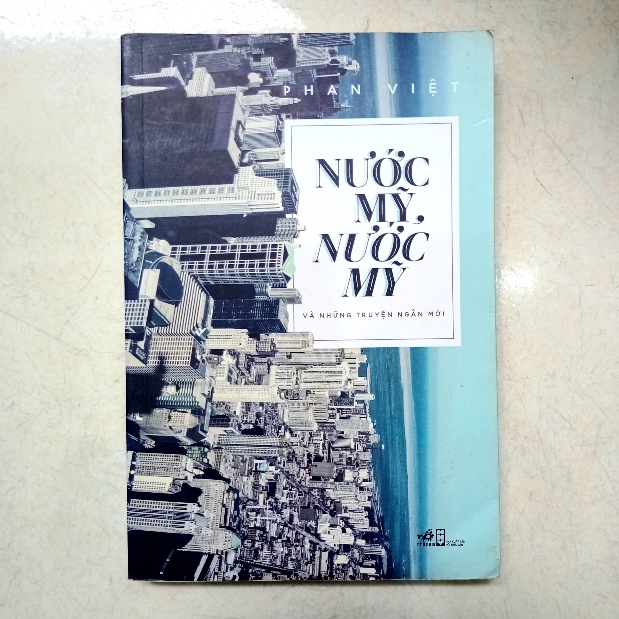 Nước Mỹ và những truyện ngắn mới 📚 by Phan Việt - Sách Book Cover - Ngọc Hiển Books