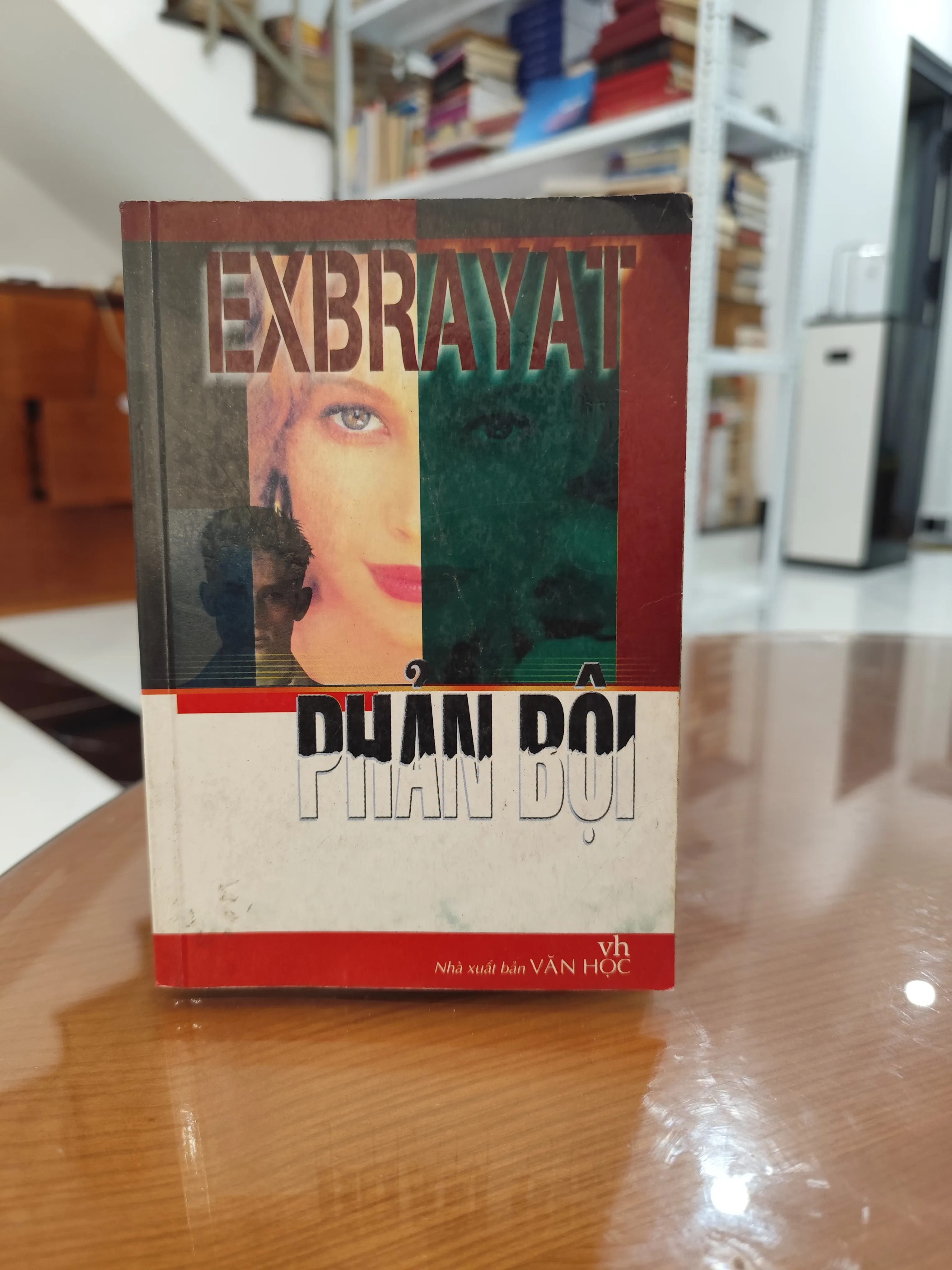 Phản bội by  - Sách Book Cover - Ngọc Hiển Books