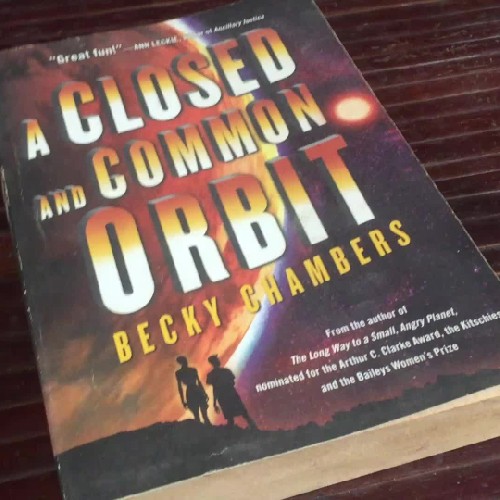 A Closed and Common Orbit Novel - Becky Chambers 79234