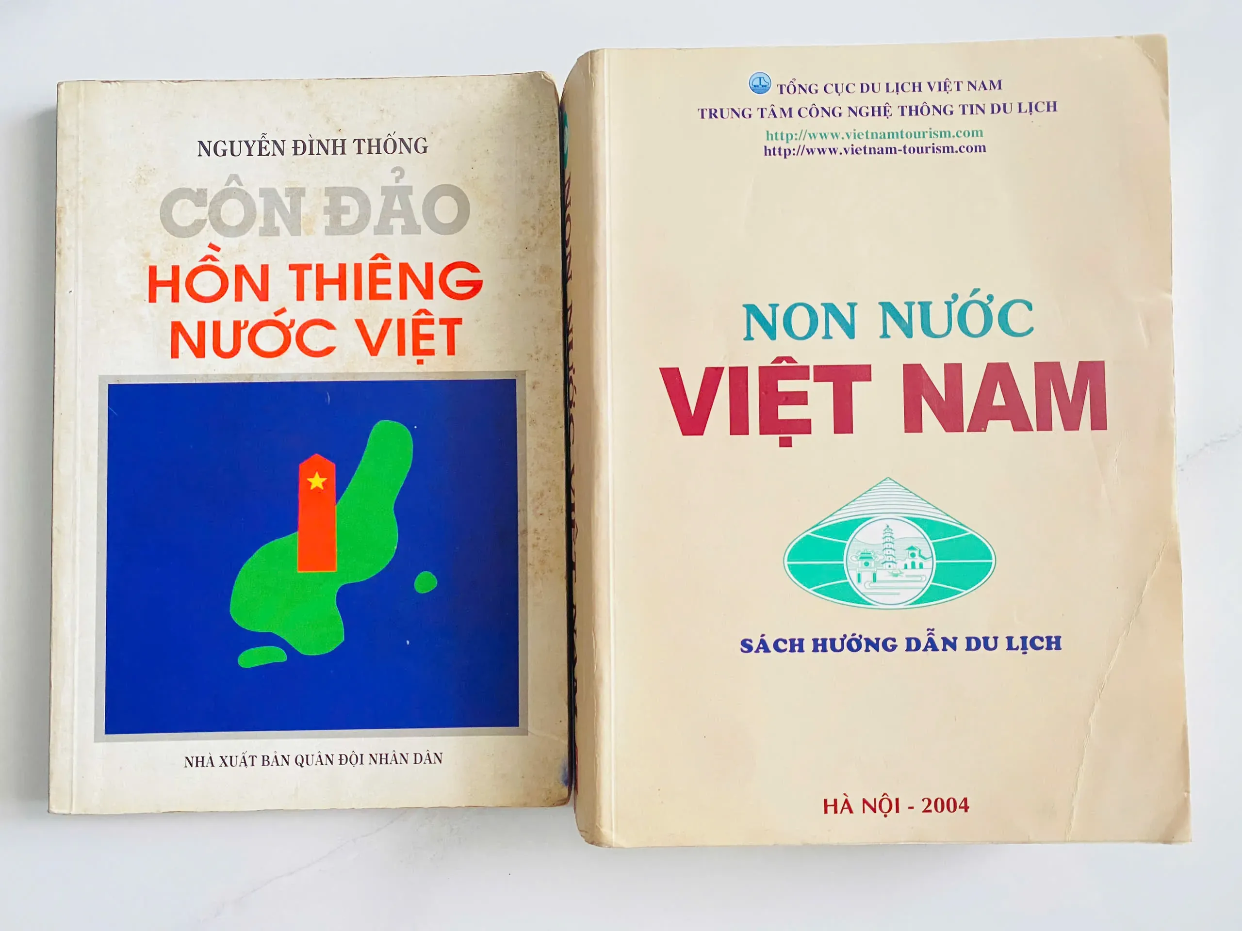 Non Nước Việt Nam + Côn Đảo Hồn Thiêng Nước Việt by  - Sách Book Cover - Ngọc Hiển Books