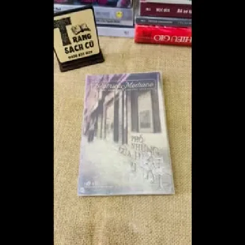 Phố những cửa hiệu u tối