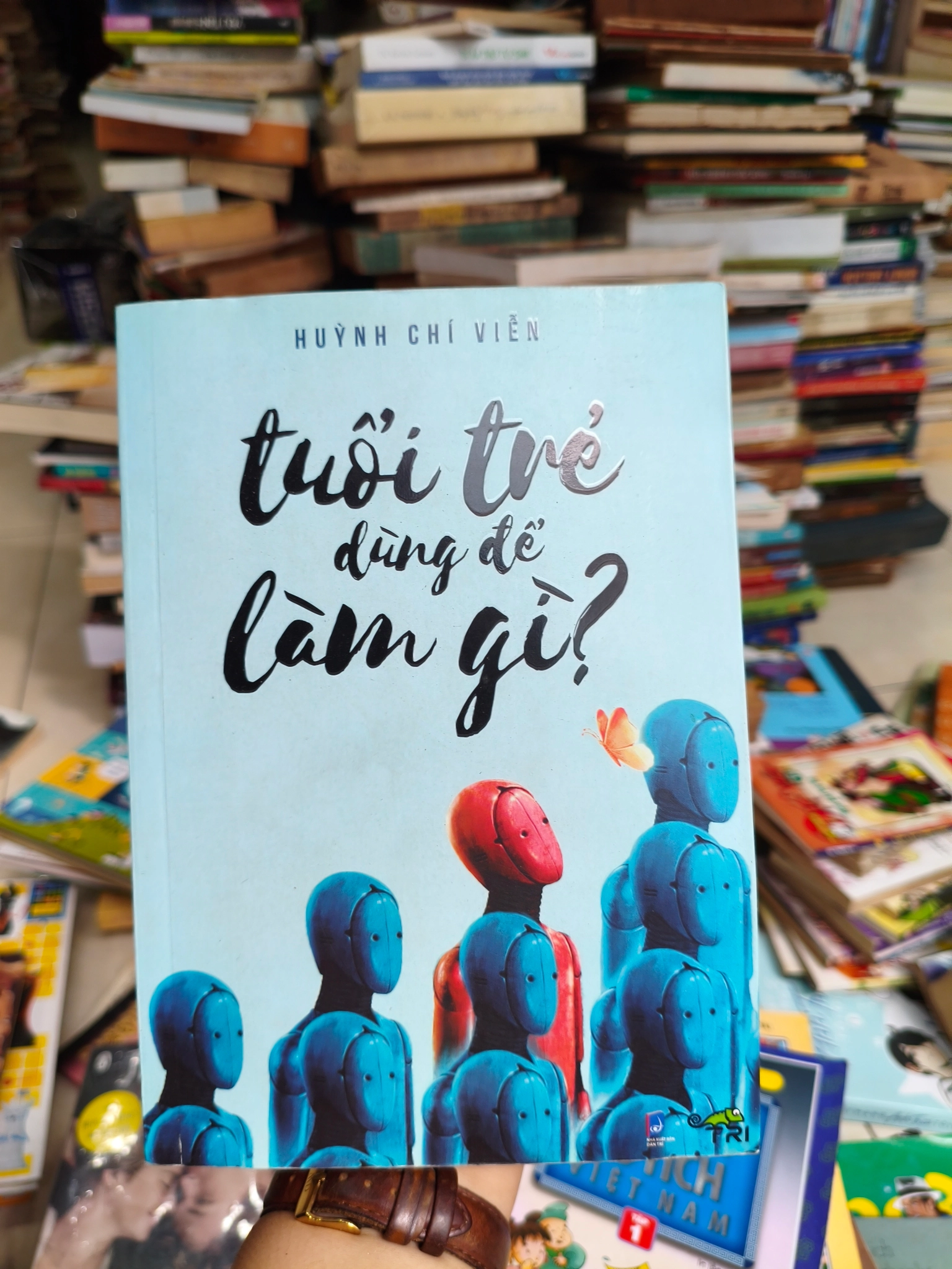 Tuổi trẻ dùng để làm gì 🌱