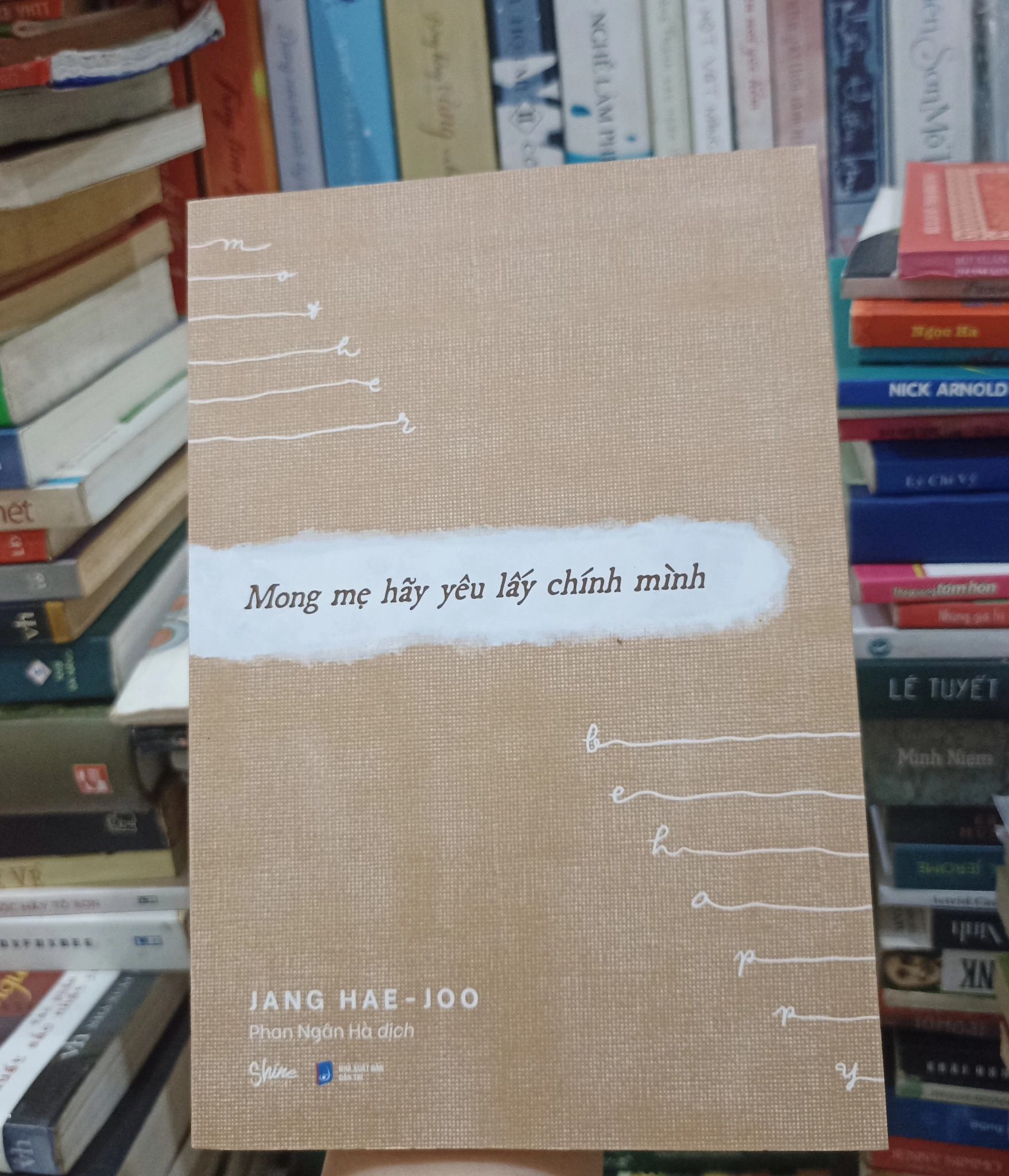 Mong mẹ hãy yêu lấy chính mình 🌻 by  - Sách Book Cover - Ngọc Hiển Books