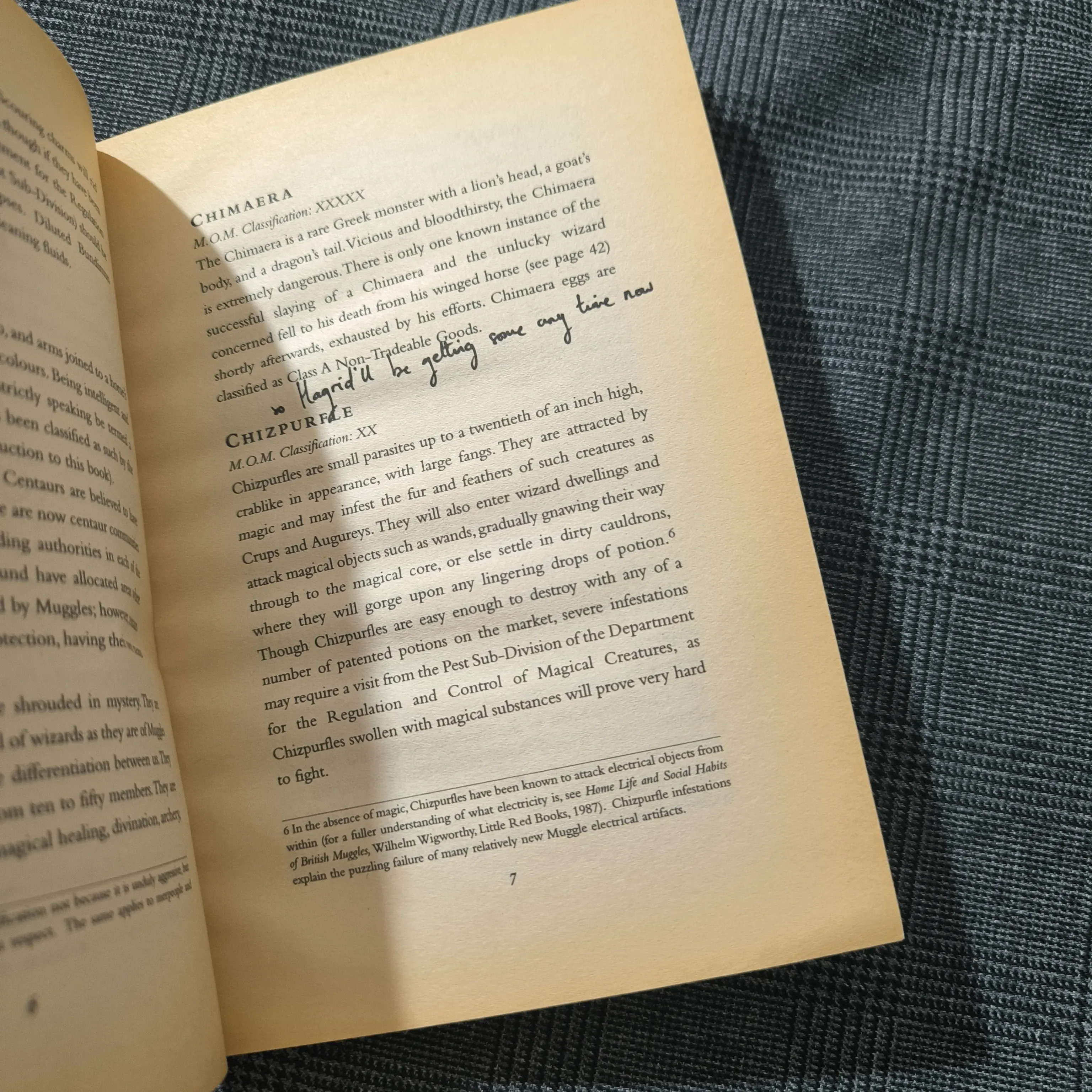 (Harry Potter) Fantastic Beasts & Where to find them - Newt Scamander 1005100