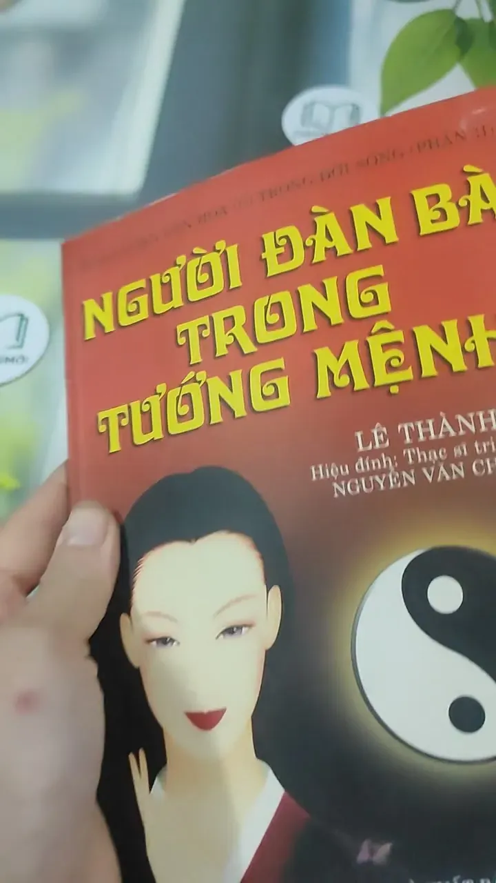 Người Đàn Bà Trong Tướng Mệnh - Lê Thành 727384