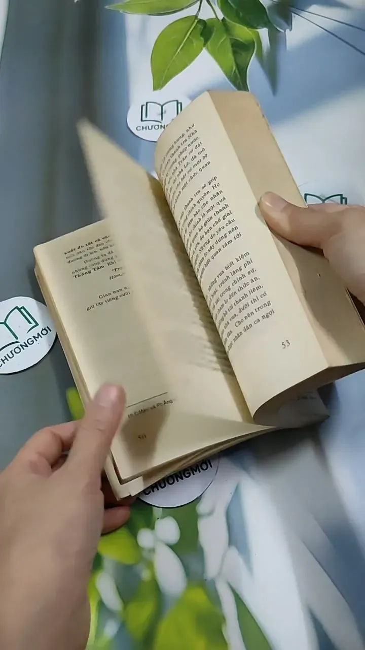 Sử Học và Hiện Thực - Văn Tạo 713898