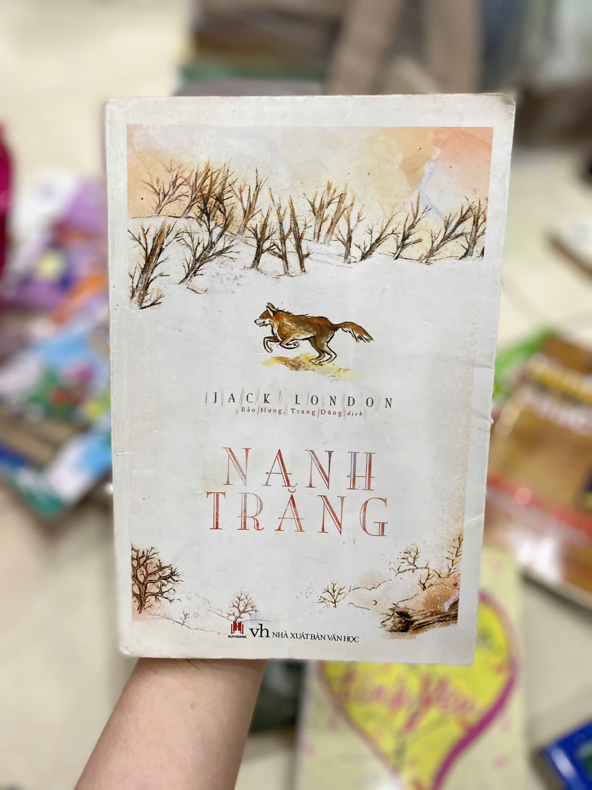 Nanh Trắng by  - Sách Book Cover - Ngọc Hiển Books
