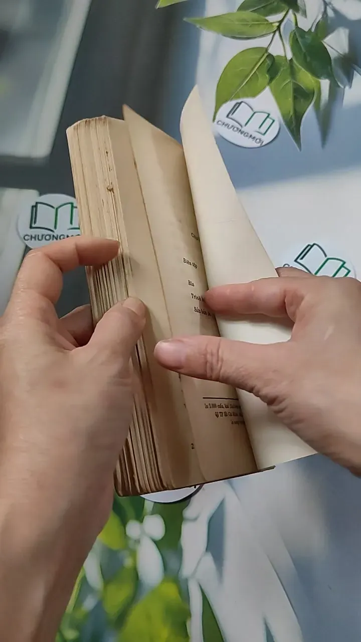 [MIỄN PHÍ BỌC SÁCH] [XƯA] Vị Thượng Khách Đến Paris Về Hà Nội (1991) - Nguyễn Thế Kỷ & Nguyễn Minh San 776061