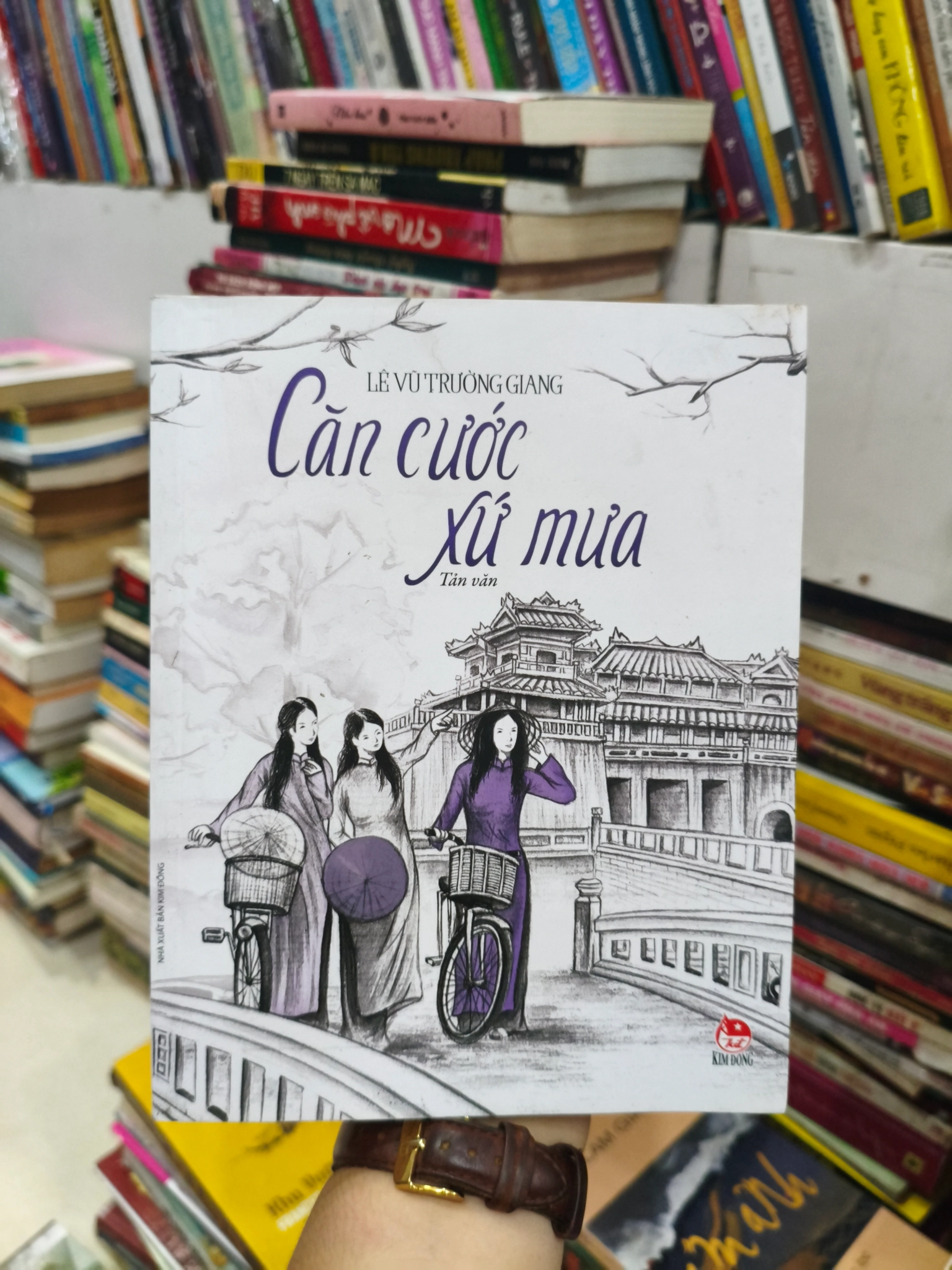 Căn cứ xứ mưa 🌱 by  - Sách Book Cover - Ngọc Hiển Books