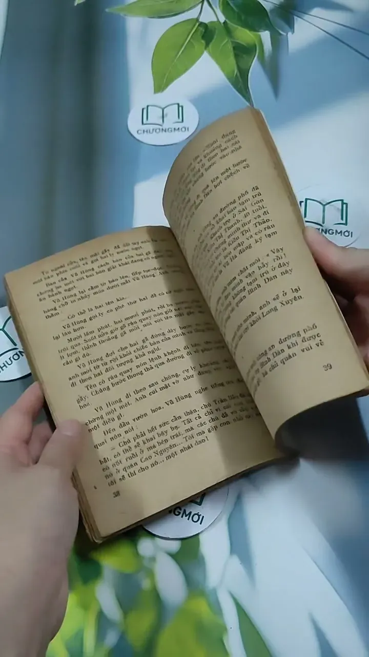 Người Vào Khách Sạn Hoàng Gia - Nguyễn Thiện Thuật 713874