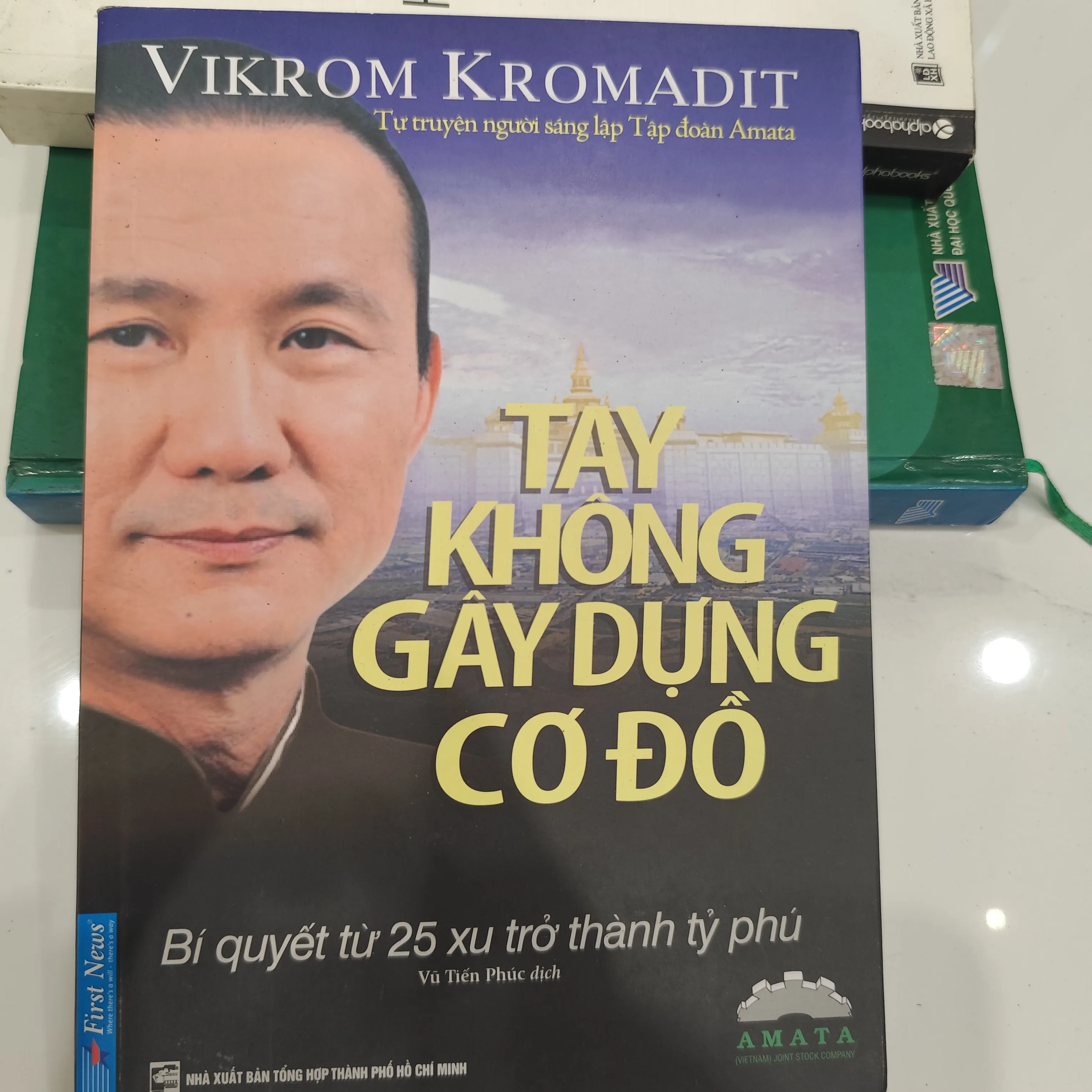 Tay không gây dựng cơ đồ by  - Sách Book Cover - Ngọc Hiển Books