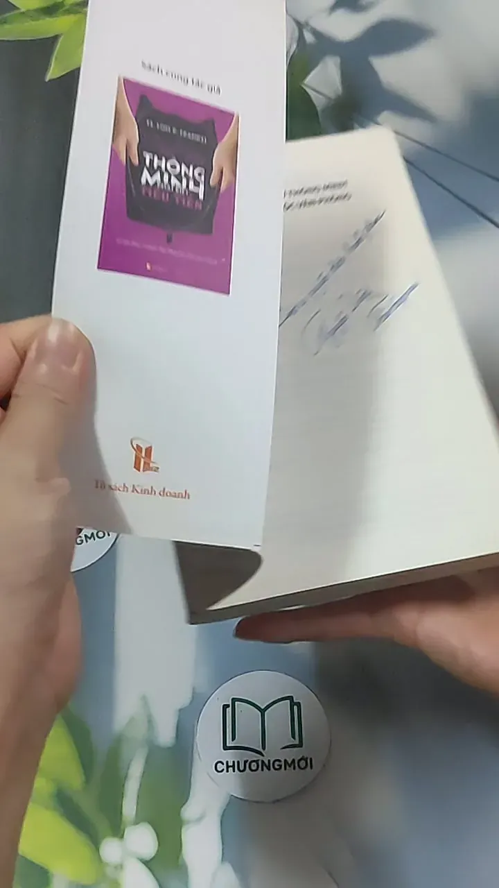 Phụ nữ thông minh không ở góc văn phòng - Lois P. Frankel    688552