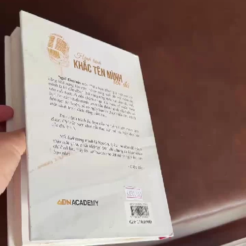 HÀNH TRÌNH KHẮC TÊN MÌNH LÊN ĐÁ – Diệu Thu (4EN Academy) - K4