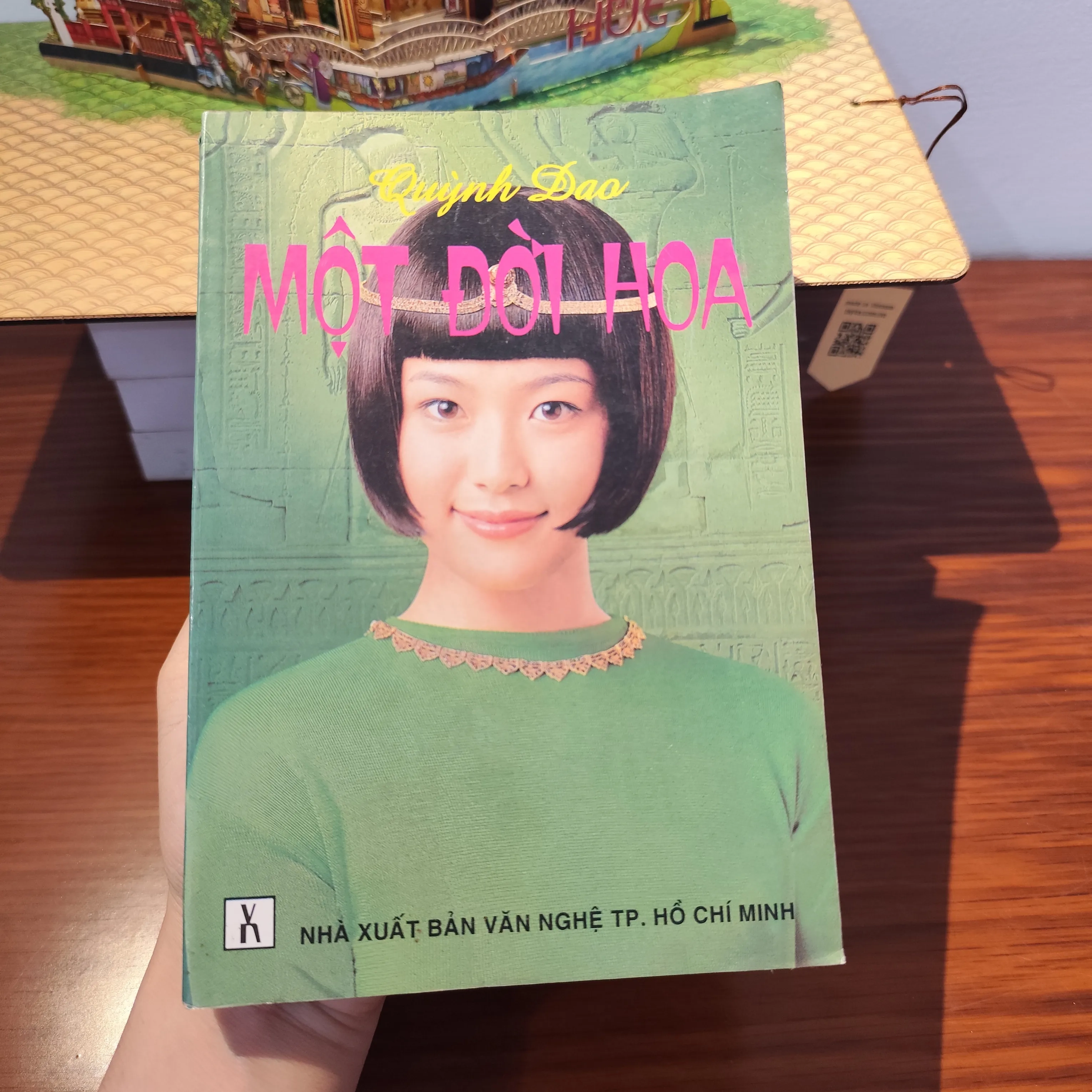 Một đời hoa - Quỳnh Dao by  - Sách Book Cover - Ngọc Hiển Books