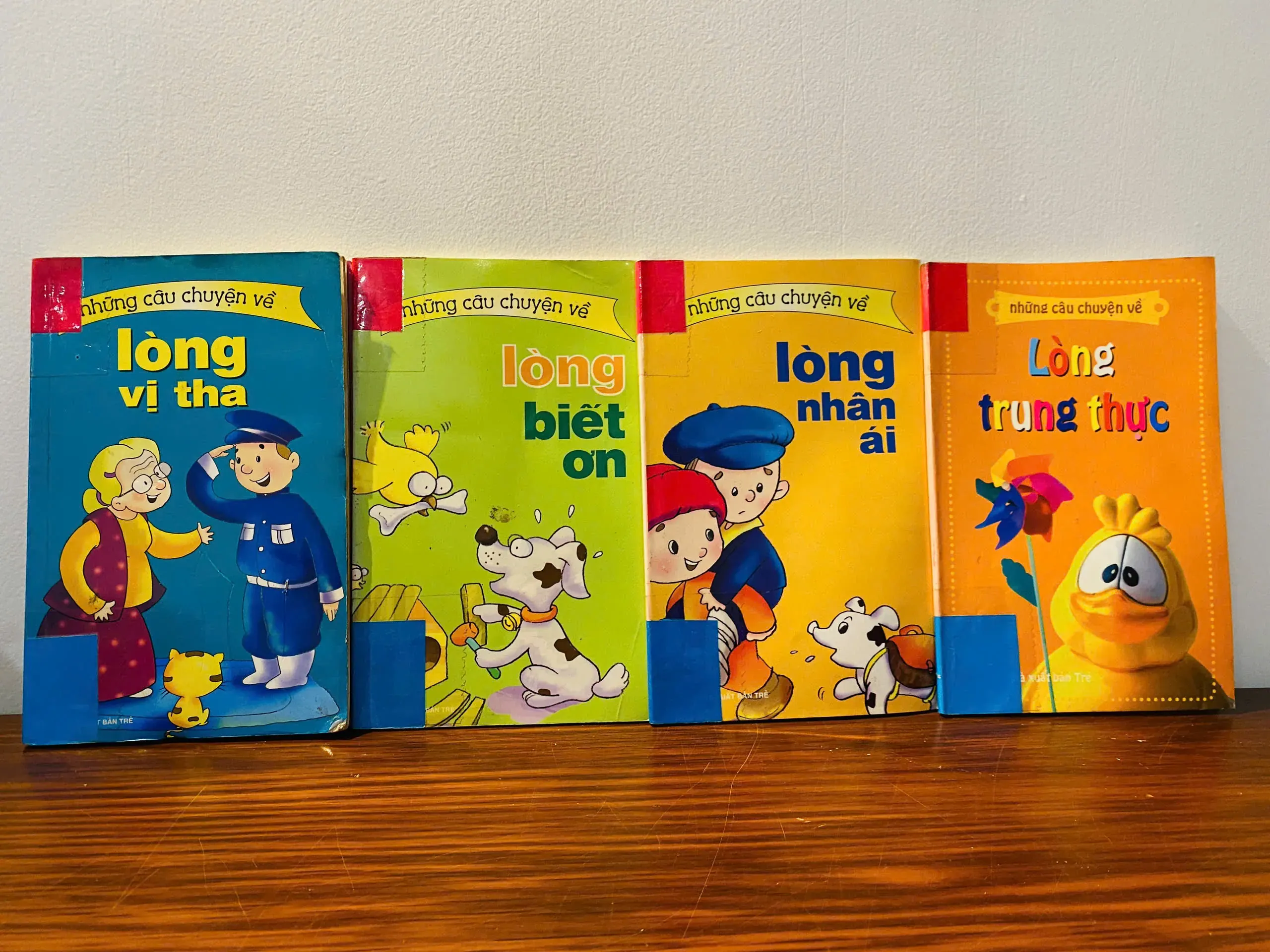 Những Câu Chuyện Về Lòng Nhân Ái, Vị Tha, Biết Ơn, Trung thực by  - Sách Book Cover - Ngọc Hiển Books