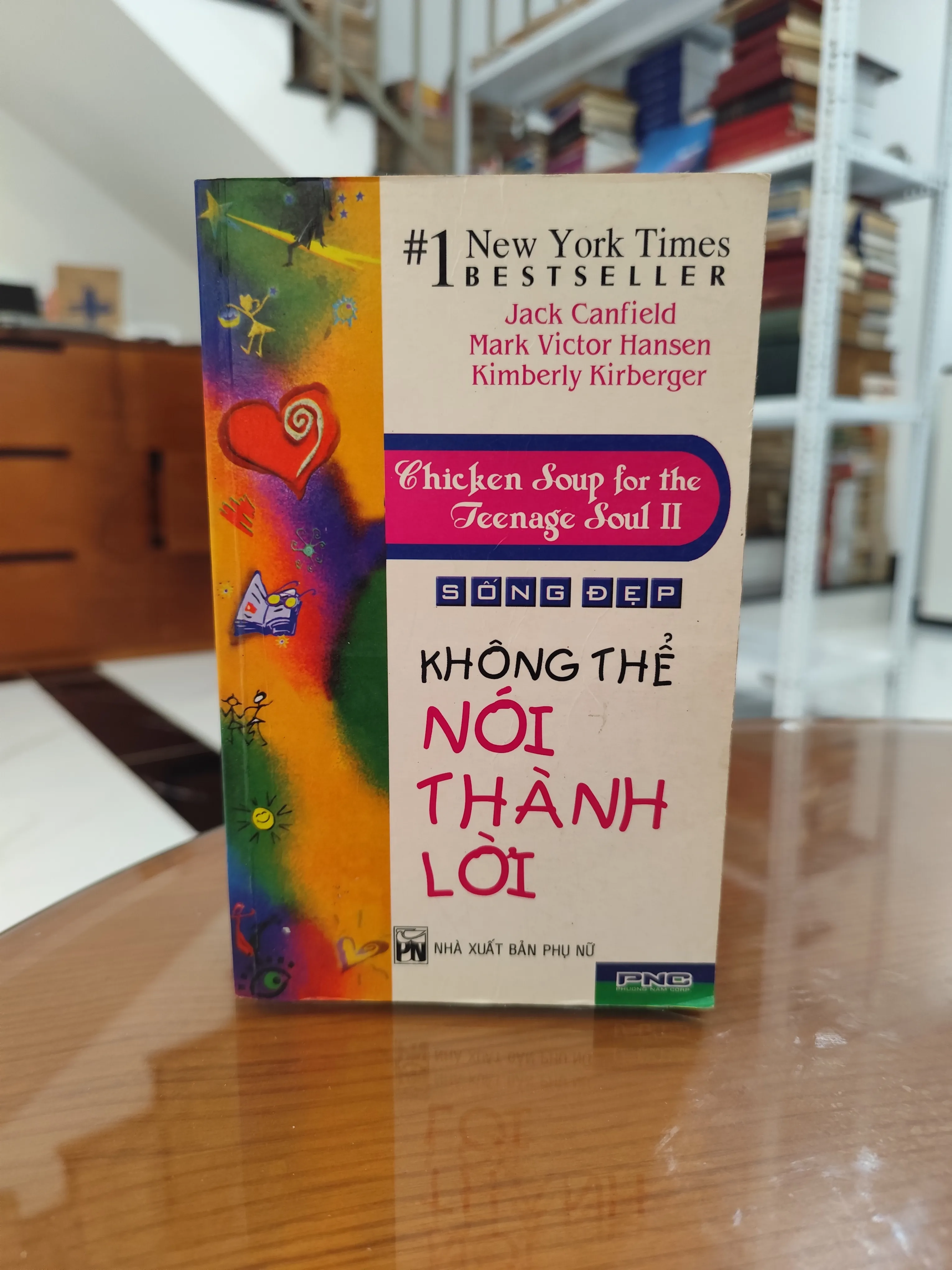 Sống đẹp không thể nói thành lời by  - Sách Book Cover - Ngọc Hiển Books