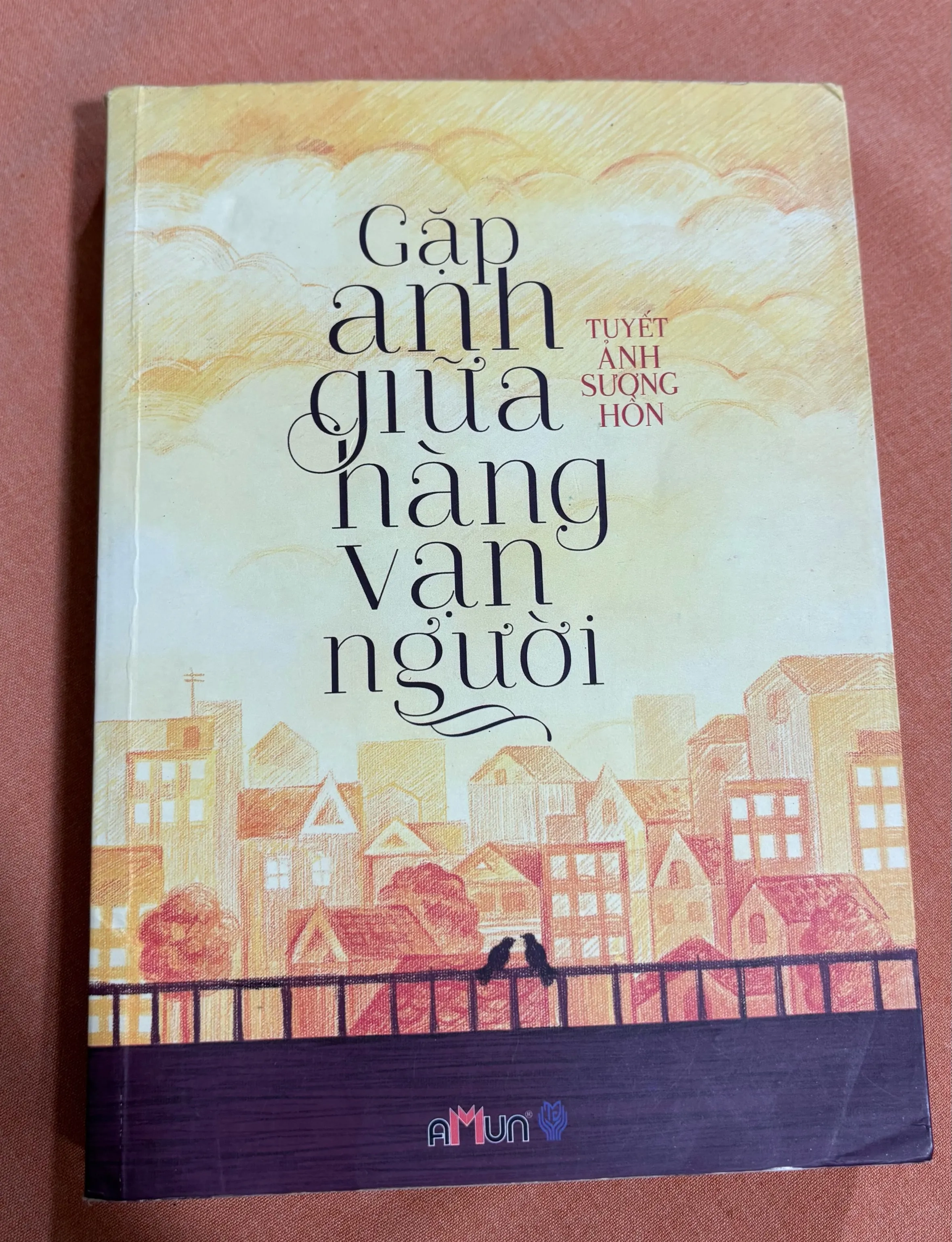 Gặp anh giữa hàng vạn người 🌊 by  - Sách Book Cover - Ngọc Hiển Books