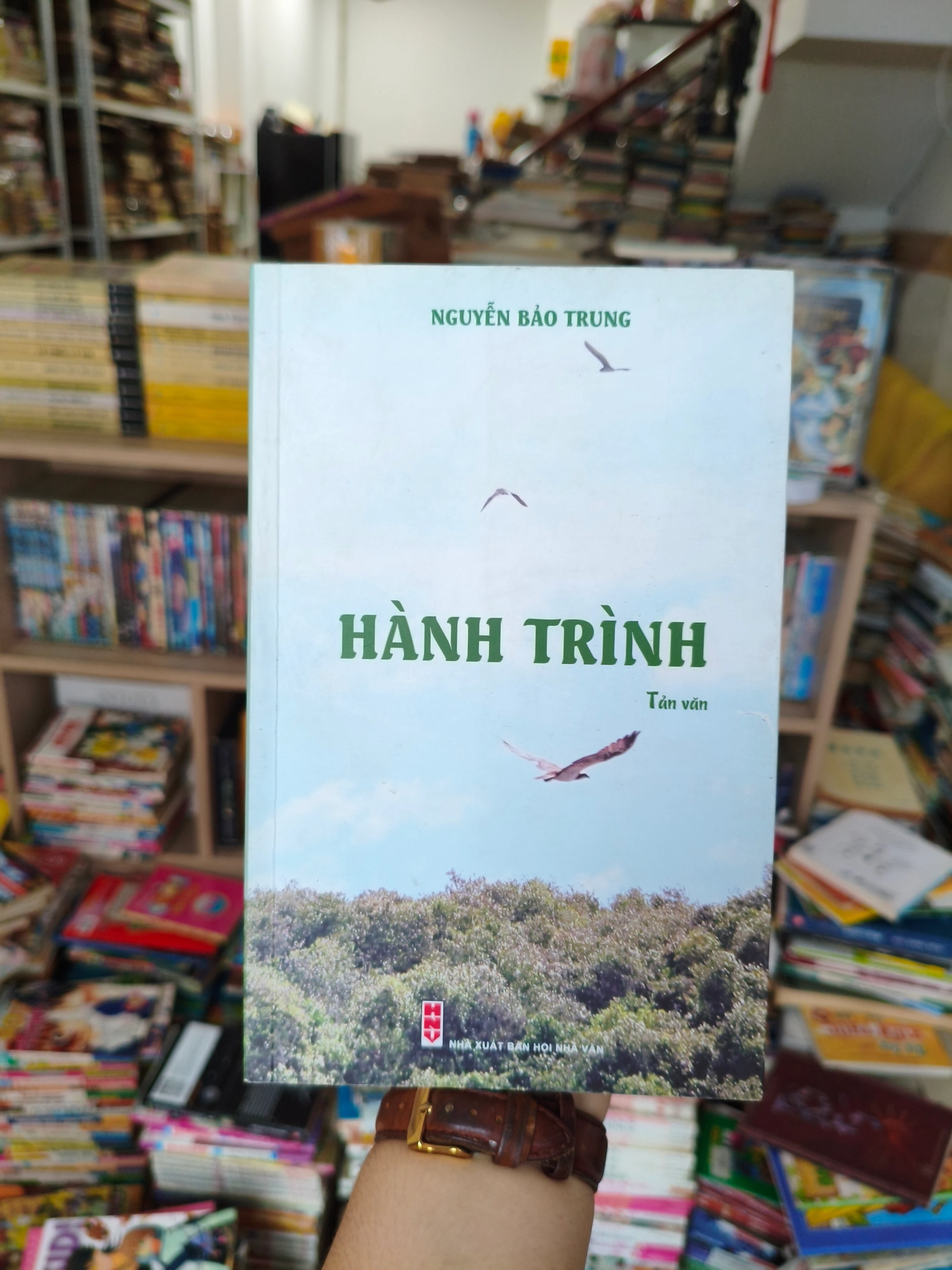 Hành trình- Nguyễn Bảo Trung, có chữ kí tác giả 🌱 by  - Sách Book Cover - Ngọc Hiển Books