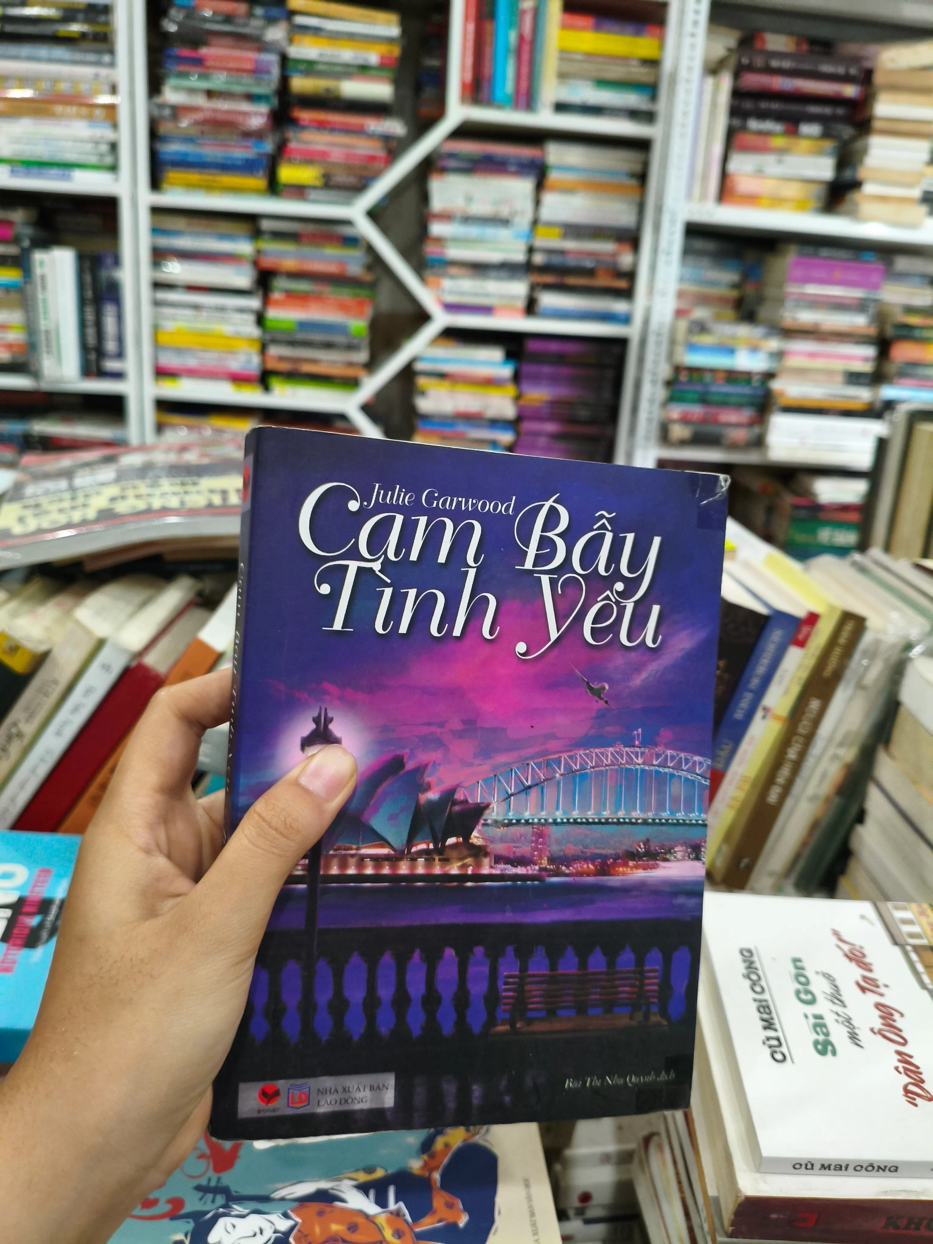 Cạm bẫy tình yêu 🌱 by  - Sách Book Cover - Ngọc Hiển Books