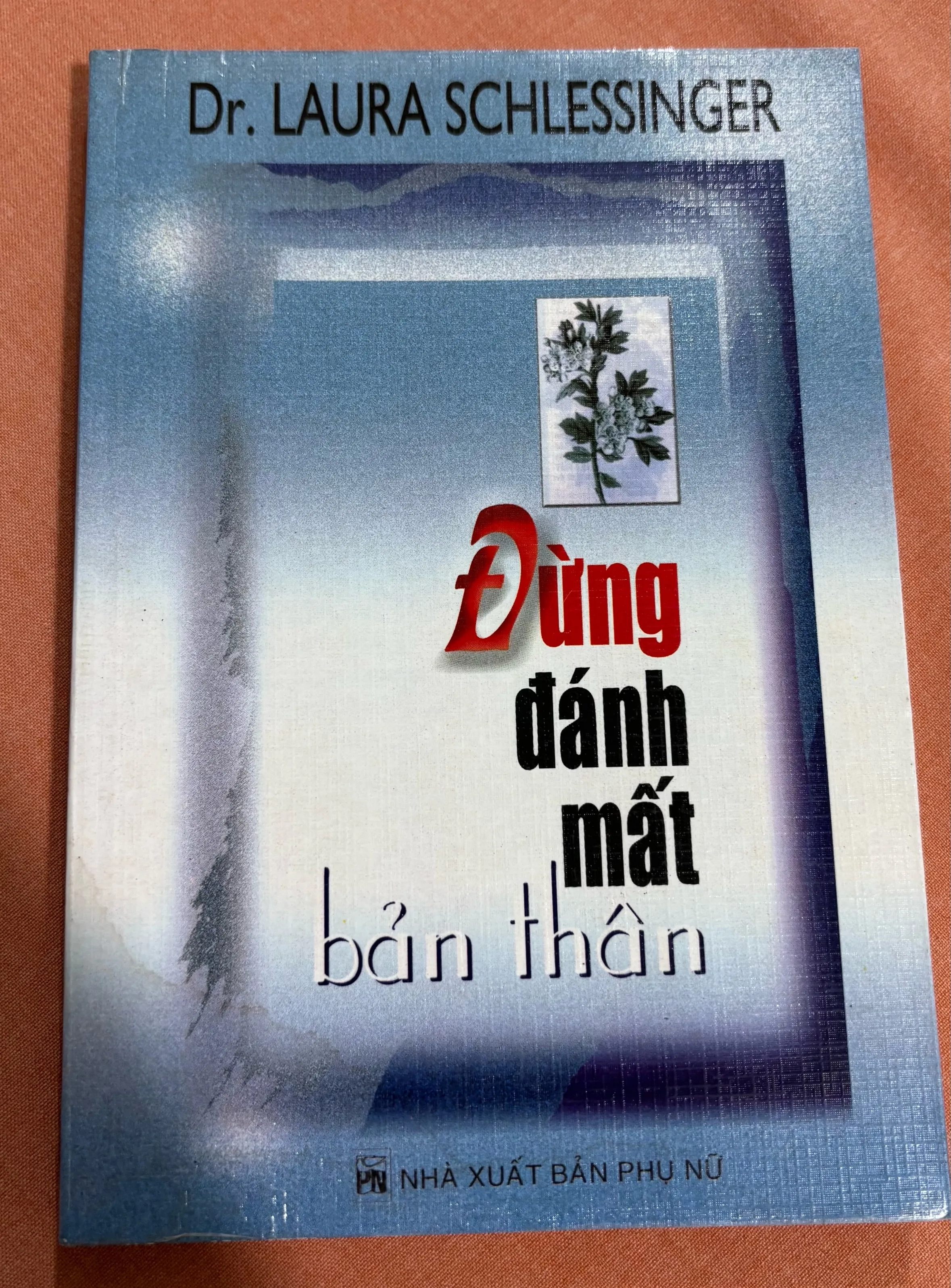 Đừng đánh mất bản thân 🌊 by  - Sách Book Cover - Ngọc Hiển Books