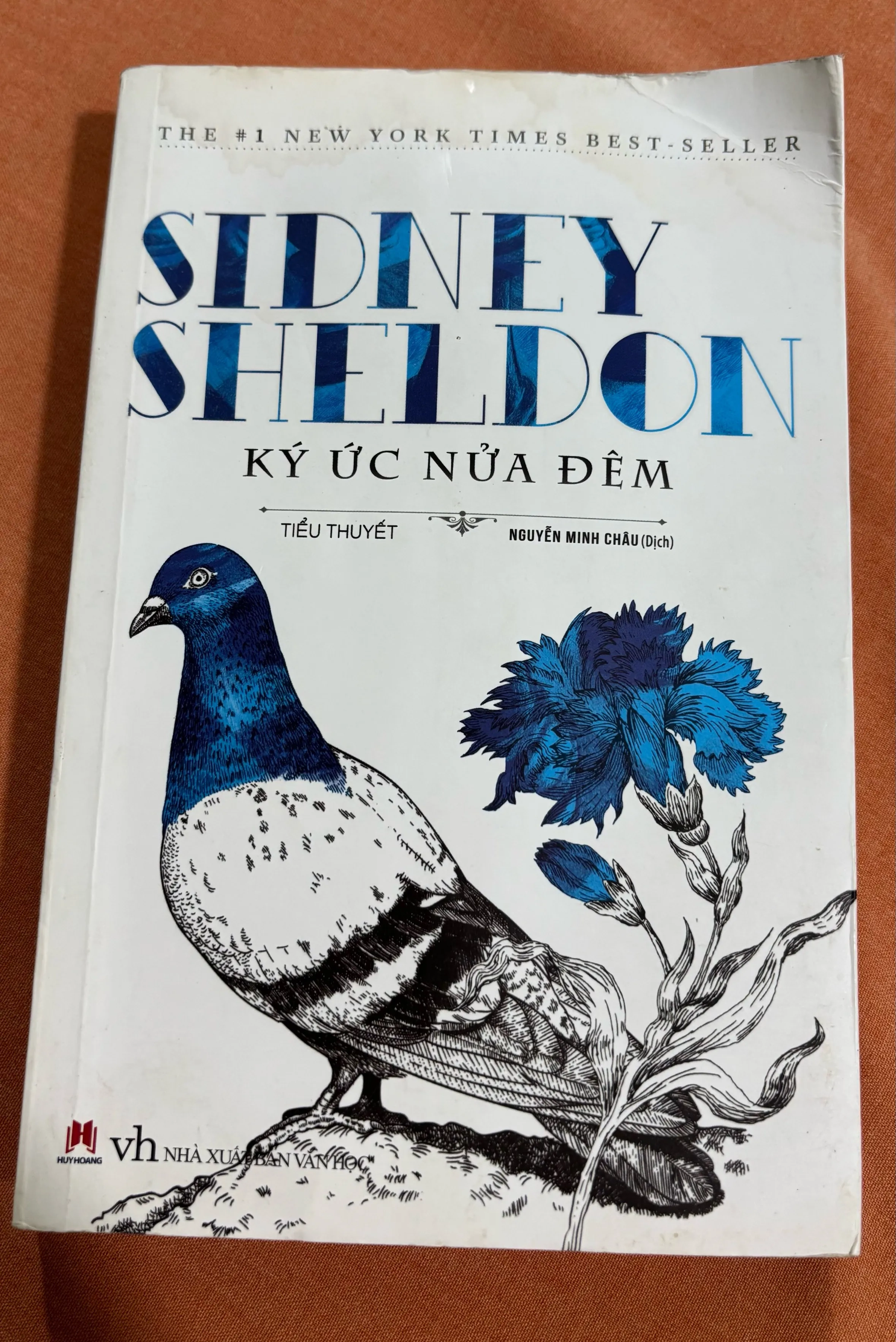 Sidney Sheldon Ký ức nửa đêm 🌊 by  - Sách Book Cover - Ngọc Hiển Books