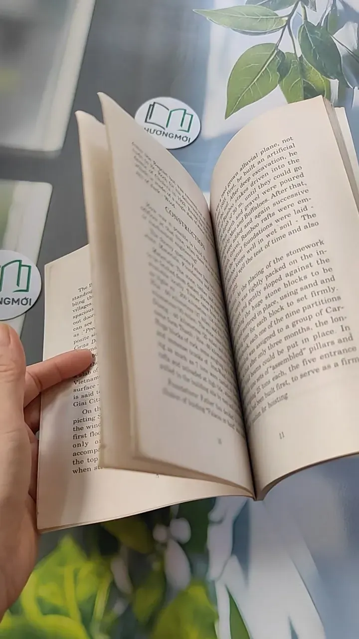 [MIỄN PHÍ BỌC SÁCH] [XƯA] Song ngữ Évêché de Phat Diem (Phat Diem Bishop's House) (1995) 754429