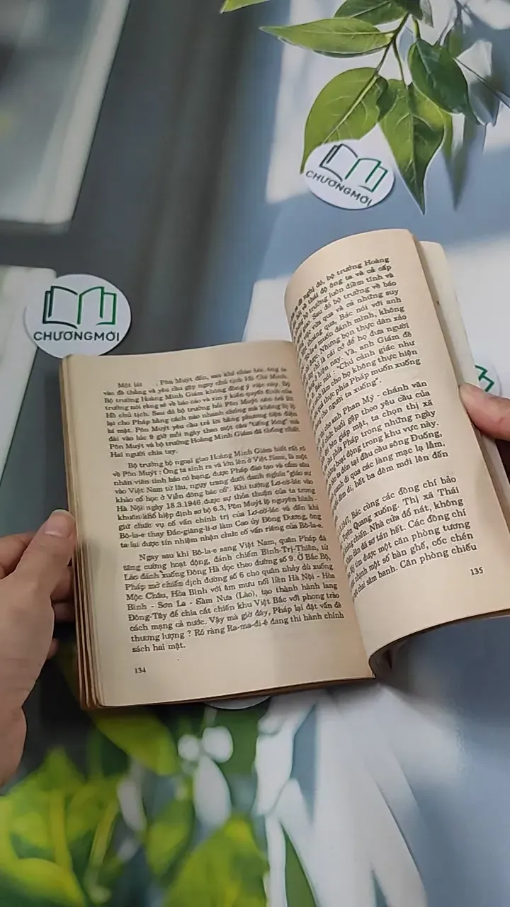[MIỄN PHÍ BỌC SÁCH] [XƯA] Vị Thượng Khách Đến Paris Về Hà Nội (1991) - Nguyễn Thế Kỷ & Nguyễn Minh San 776061