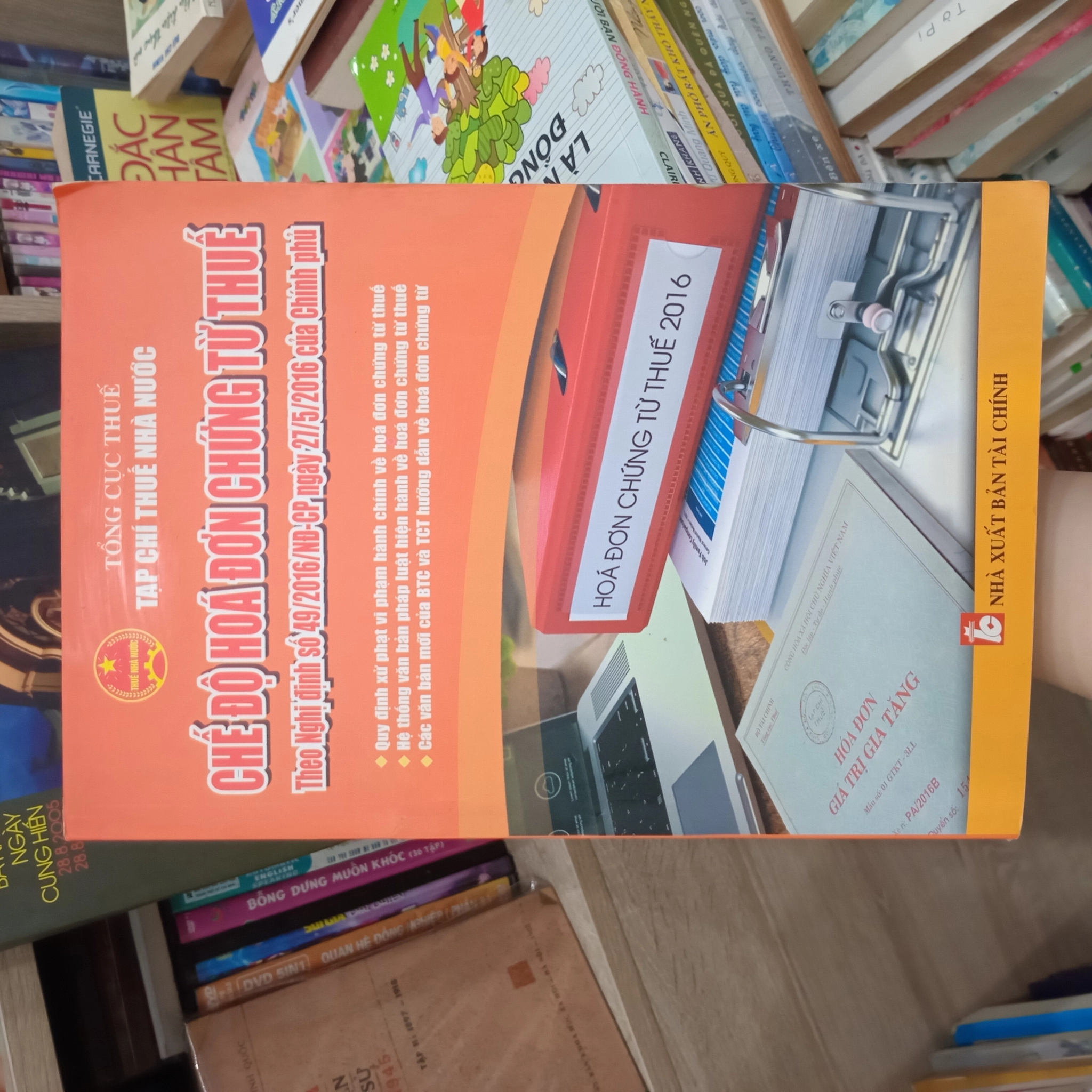 Chế độ hoá đơn chứng từ thuế 📚 by  - Sách Book Cover - Ngọc Hiển Books