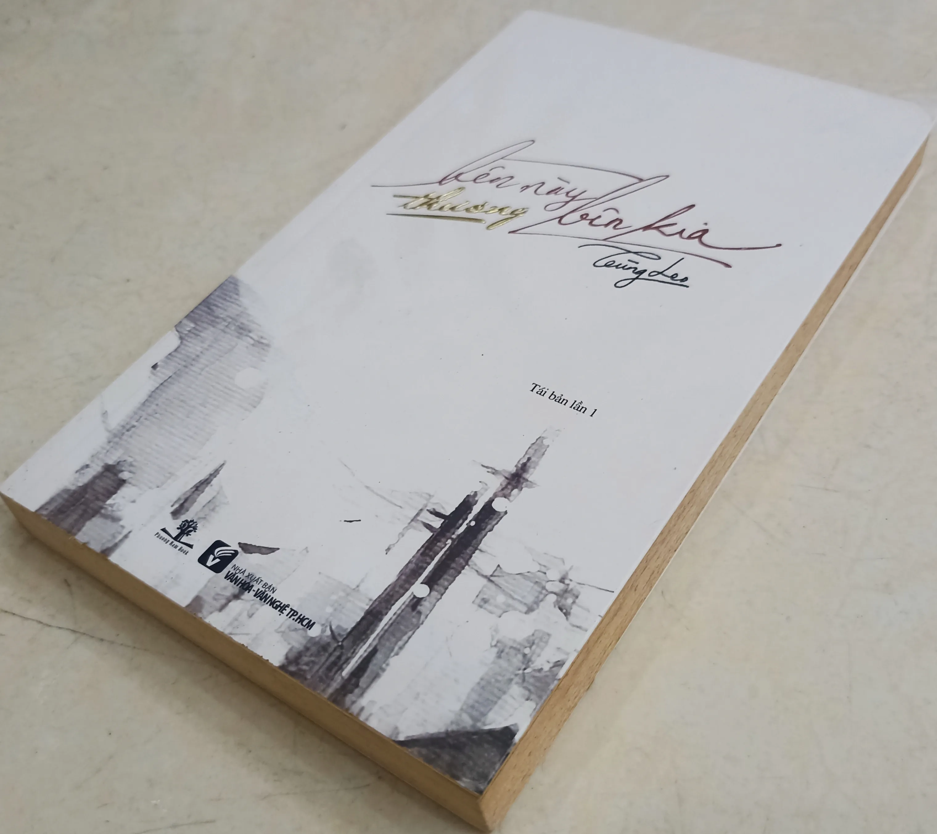 Bên này thương bên kia 🌻 by  - Sách Book Cover - Ngọc Hiển Books