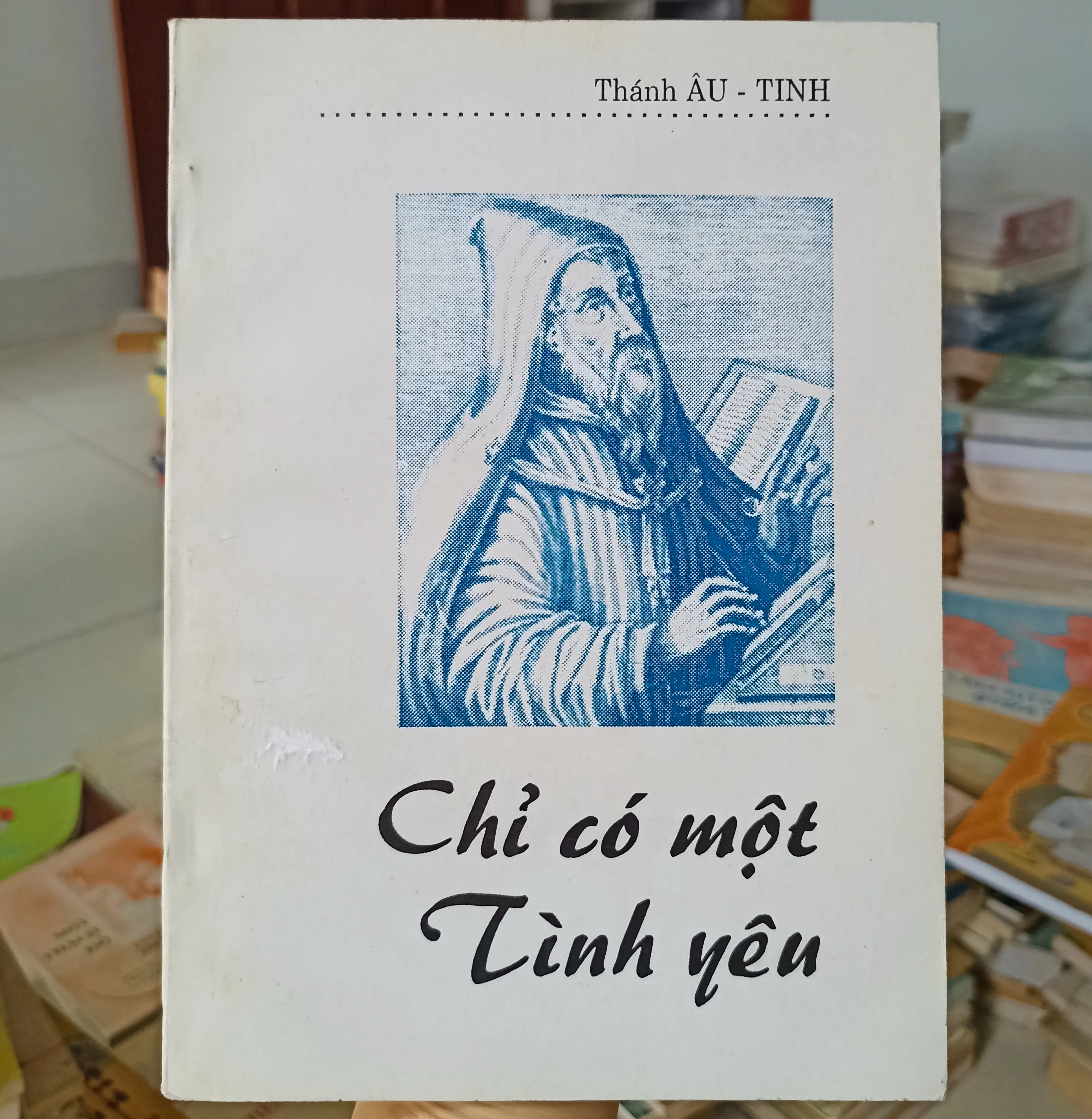 Chỉ có một tình yêu 🌻 by  - Sách Book Cover - Ngọc Hiển Books