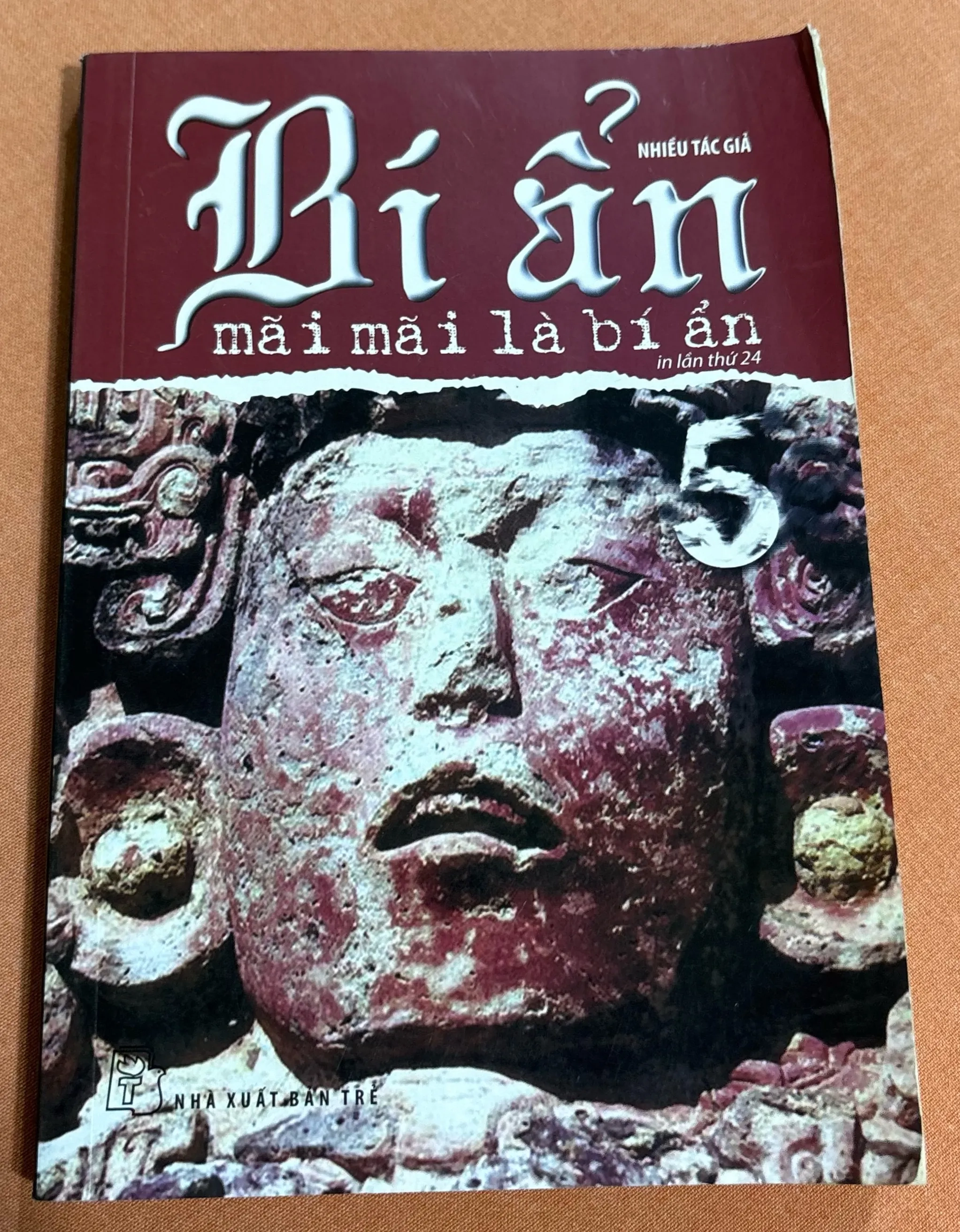Bí ẩn mãi mãi là bí ẩn 🌊 by  - Sách Book Cover - Ngọc Hiển Books