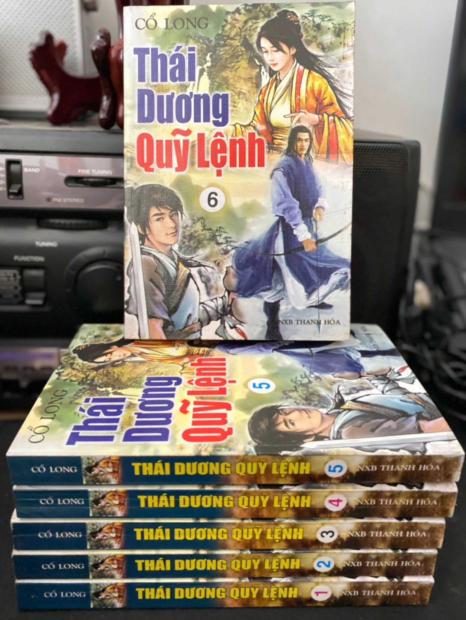 Thái Dương Quỹ Lệnh by Cổ Long - Sách Book Cover - Ngọc Hiển Books