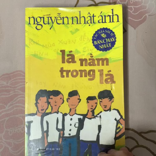 Sách Lá nằm trong lá Nguyễn Nhật Ánh sách cũ 165341