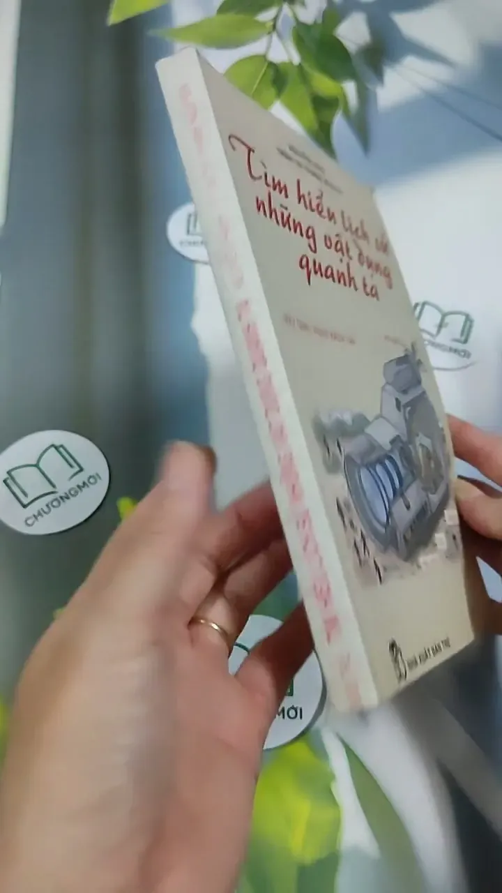 Tìm Hiểu Lịch Sử Những Vật Dụng Quanh Ta - Máy Quay Video Xách Tay - Nguyễn Hạnh 705720