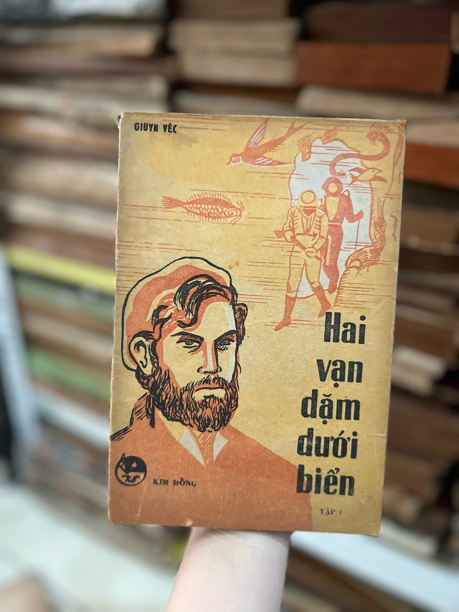 Hai vạn dặm dưới biển tập 1