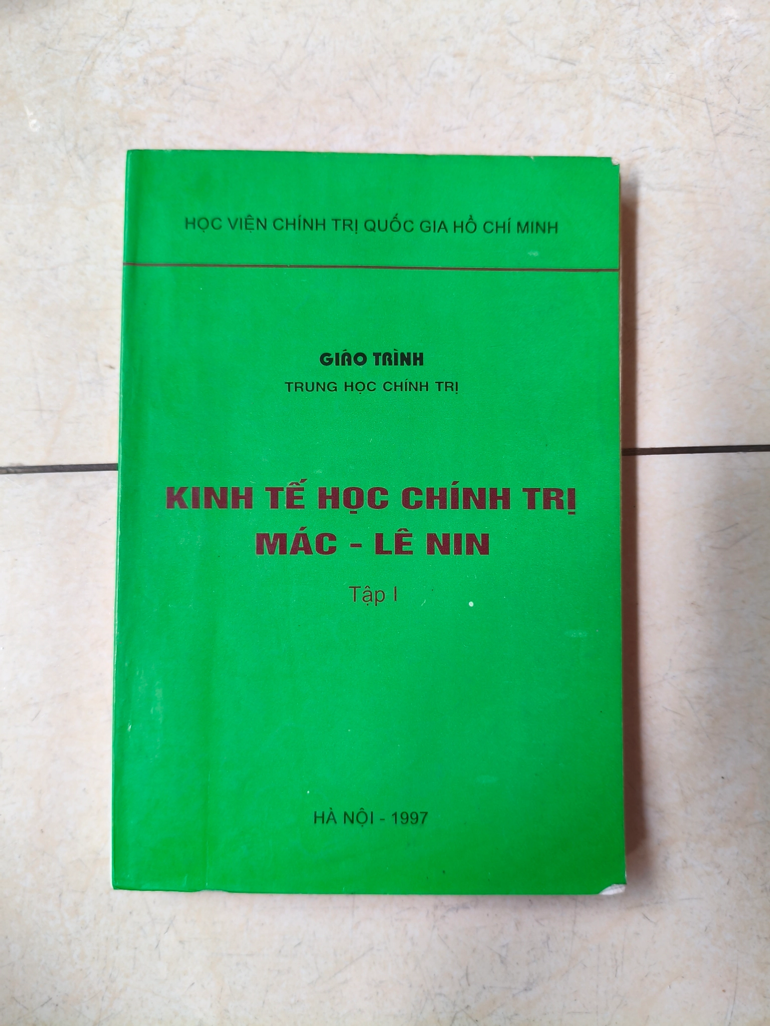 Kinh tế học chính trị Mác- Lê Nin 🌱 by  - Sách Book Cover - Ngọc Hiển Books