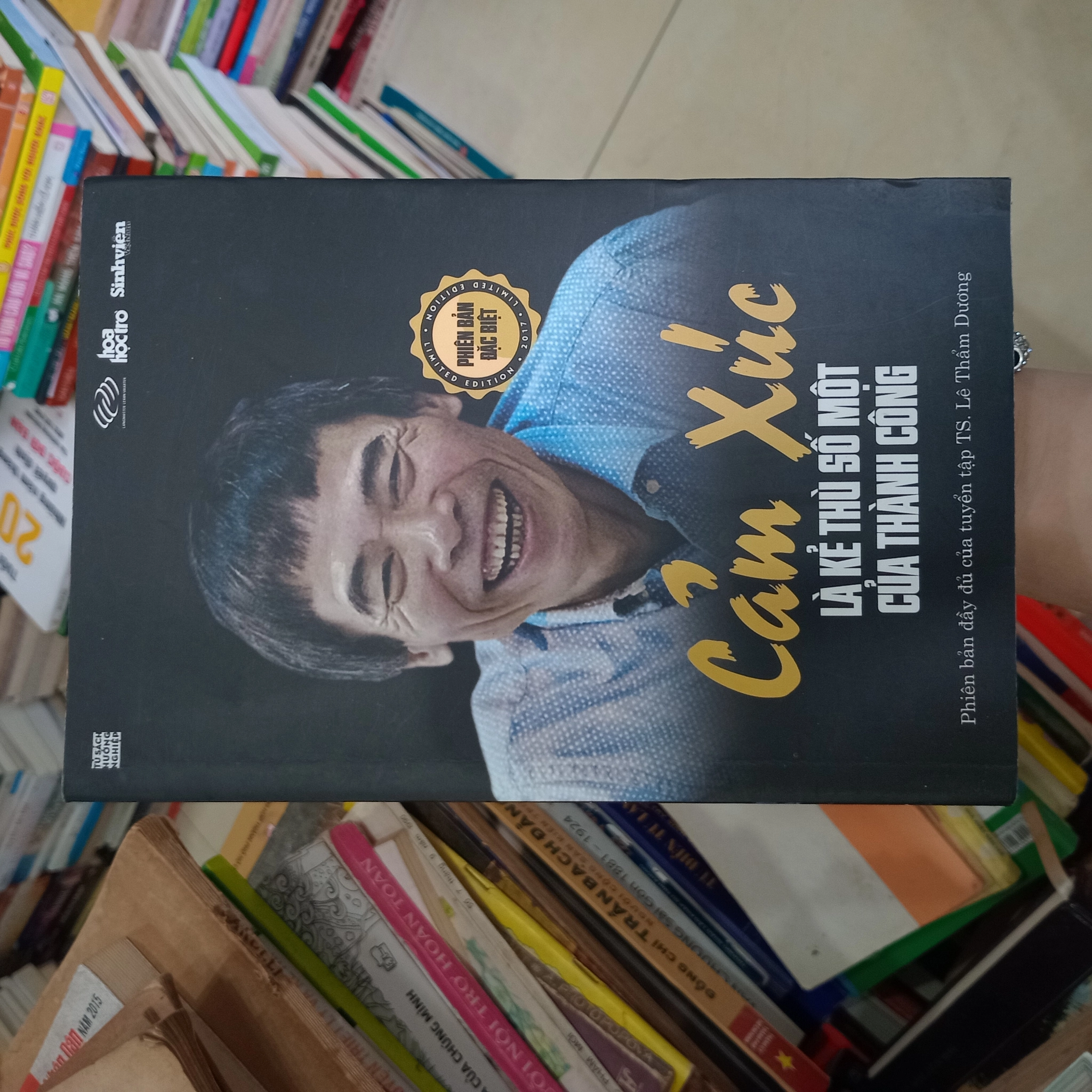 Cảm xúc là kẻ thù số 1 của thành công 📚 by  - Sách Book Cover - Ngọc Hiển Books