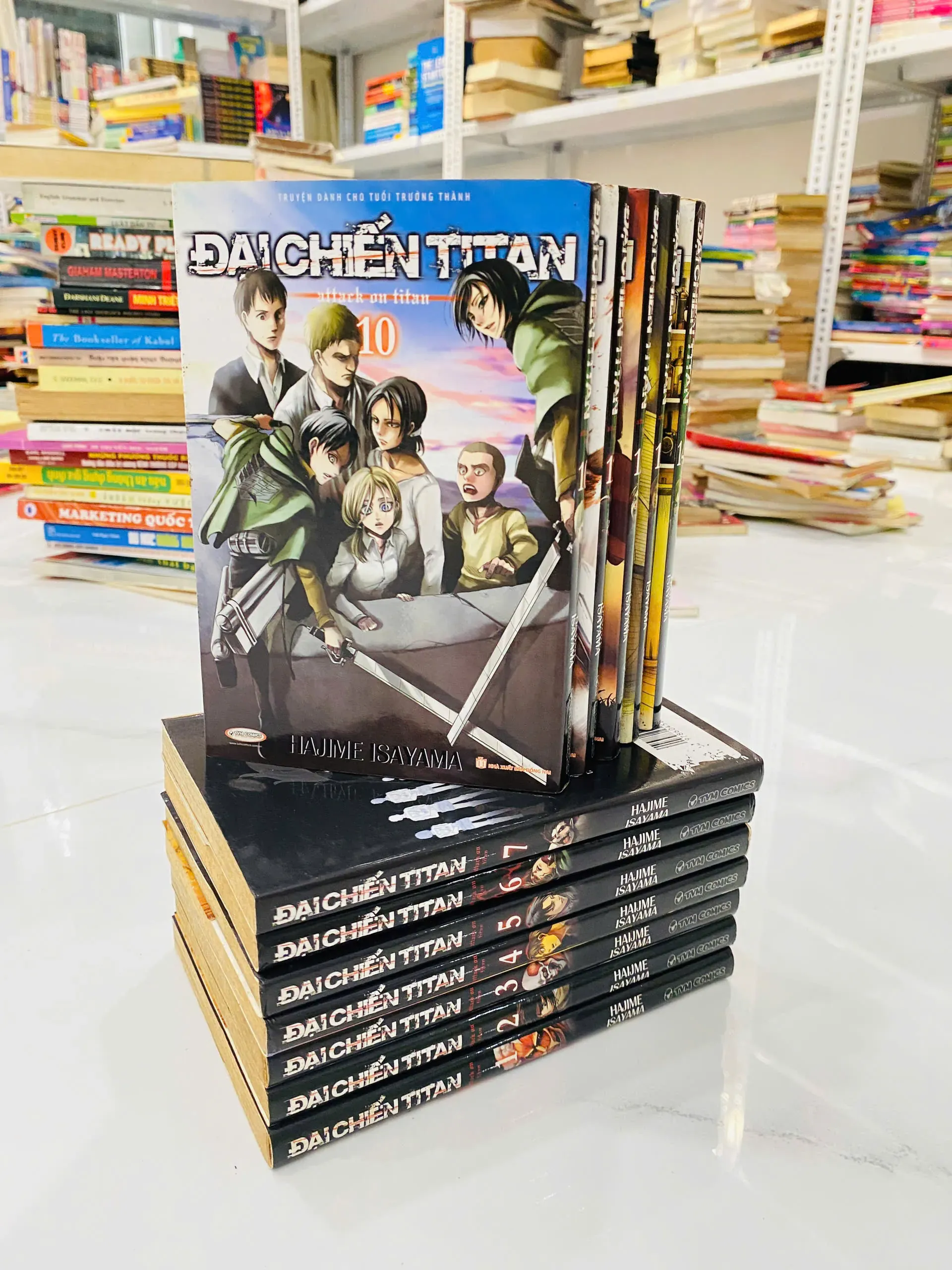 Đại Chiến Titan tập 1 -7, 10-14 by  - Sách Book Cover - Ngọc Hiển Books