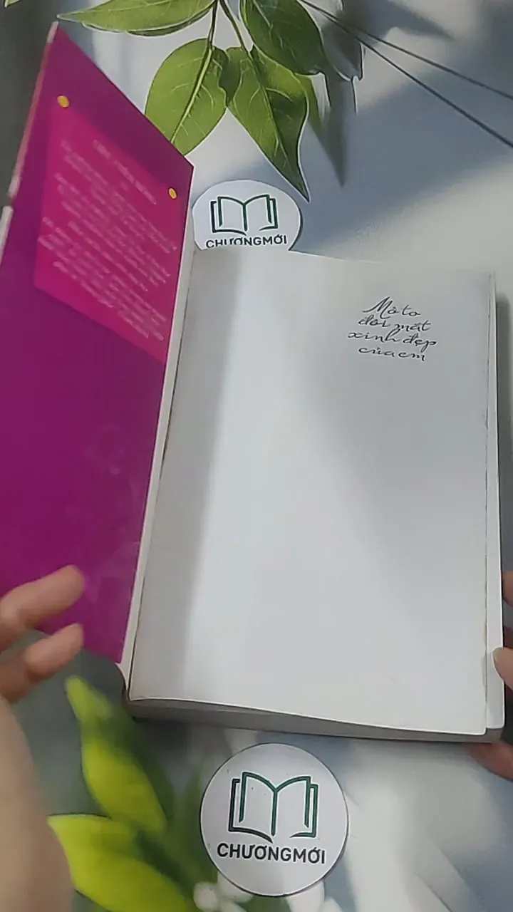 Mở to đôi mắt xinh đẹp của em - Lưu Uyển Hồng 688590