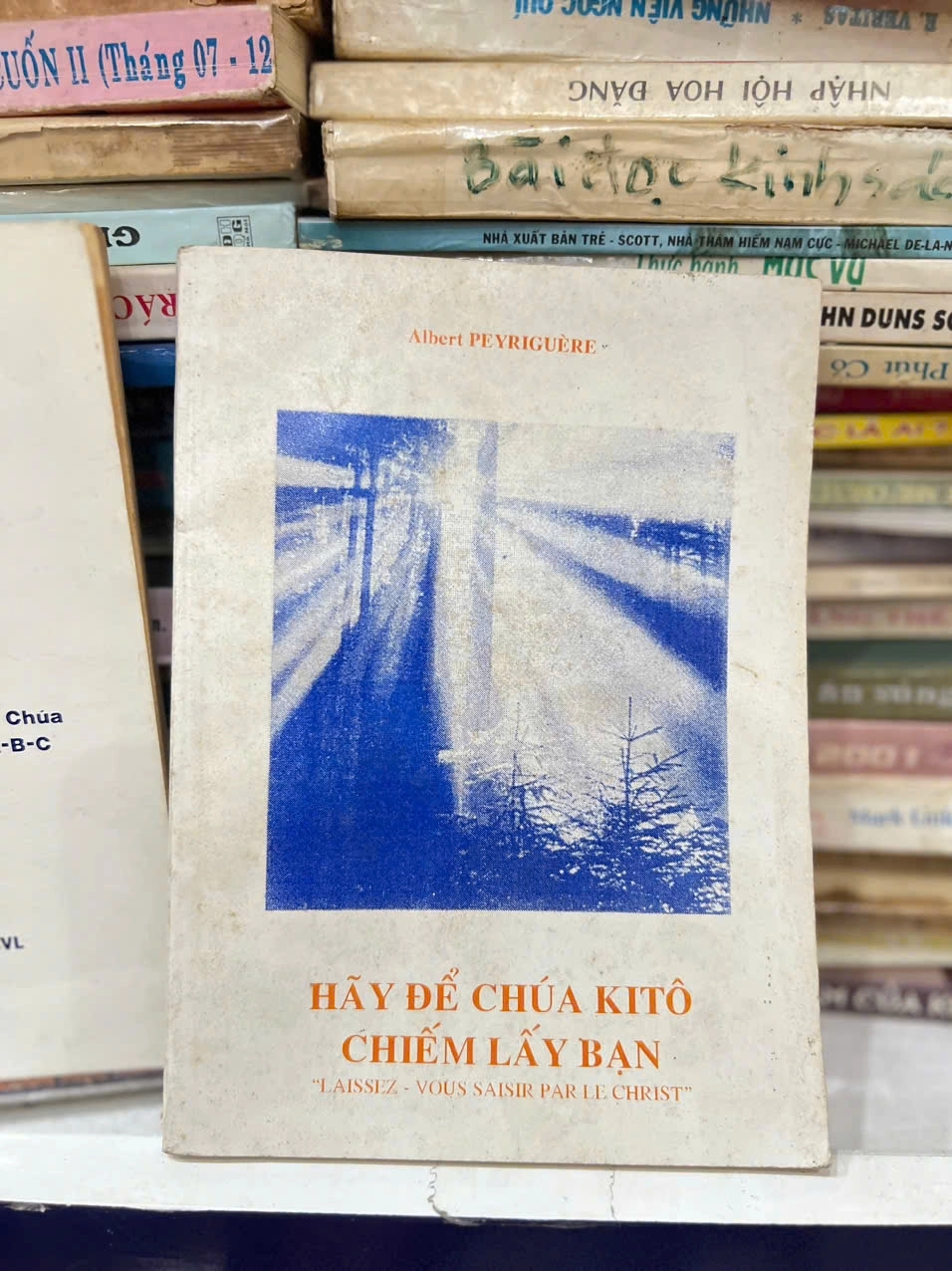 Hãy Để Chúa KiTô Chiếm Lấy Bạn by  - Sách Book Cover - Ngọc Hiển Books