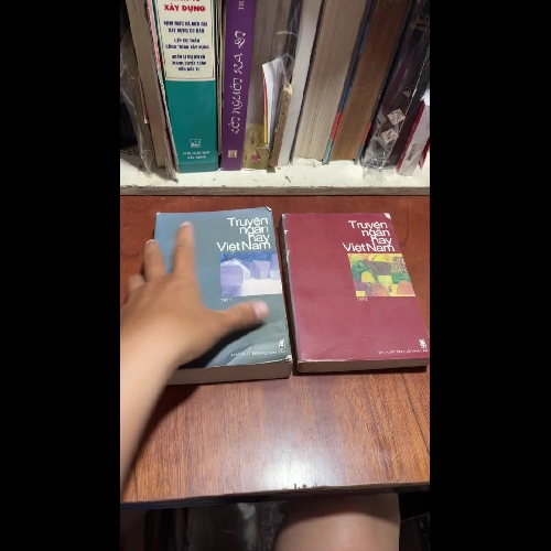 II Văn Học: Truyện Ngắn Hay Việt Nam (2 Cuốn) - Nhiều Tác Giả - 2000