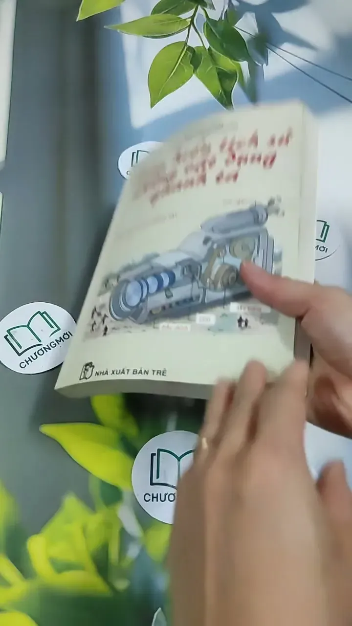 Tìm Hiểu Lịch Sử Những Vật Dụng Quanh Ta - Máy Quay Video Xách Tay - Nguyễn Hạnh 705720