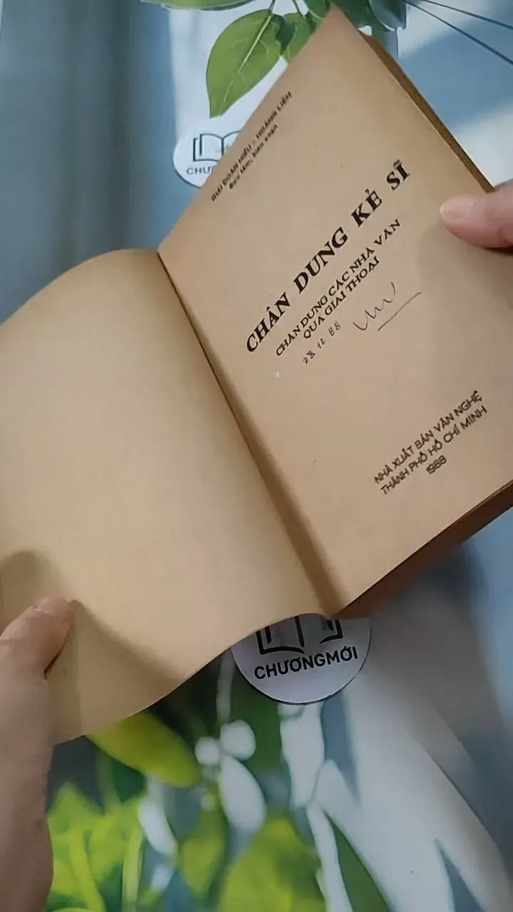 Chân Dung Kẽ Sĩ - Giai Thoại - Thái Doãn Hiểu - Hoàn Liên 713819