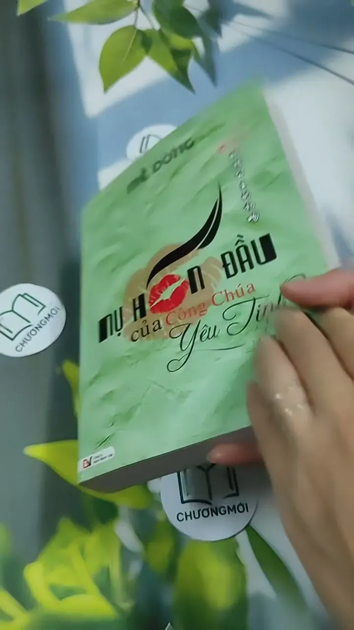 Nụ Hôn Đầu Của Công Chúa Yêu Tinh - Mễ Đồng 707321