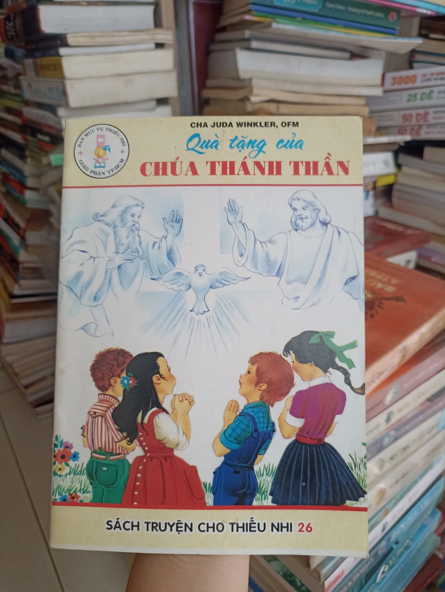 Quà Tặng Của Chúa Thánh Thần 🌻 by  - Sách Book Cover - Ngọc Hiển Books