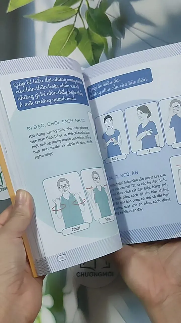 150 ký hiệu ngôn ngữ giúp cha mẹ và trẻ sơ sinh hiểu nhau - Christine Nougarolles  688559